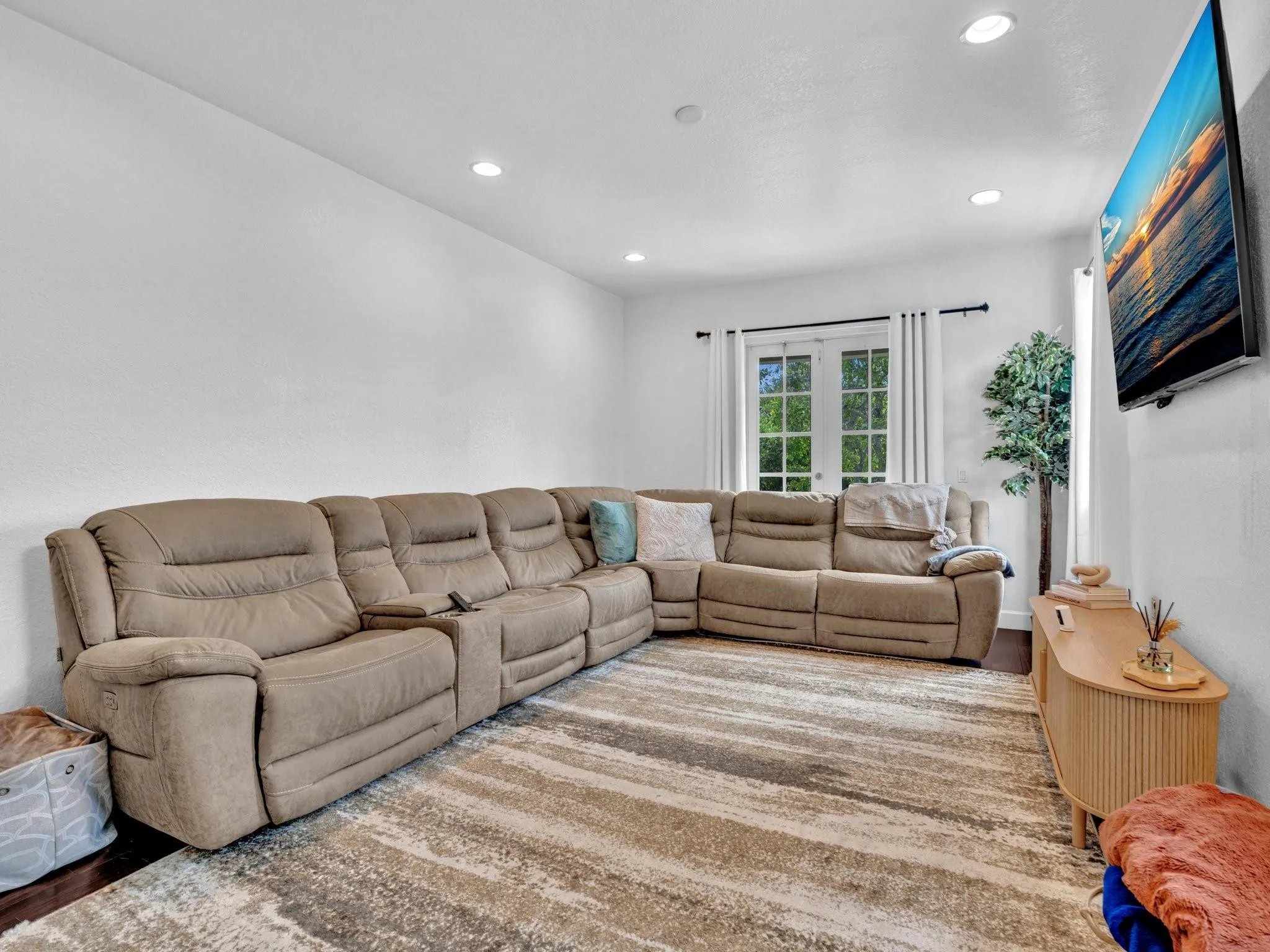 4447 Arabian Way, #4447