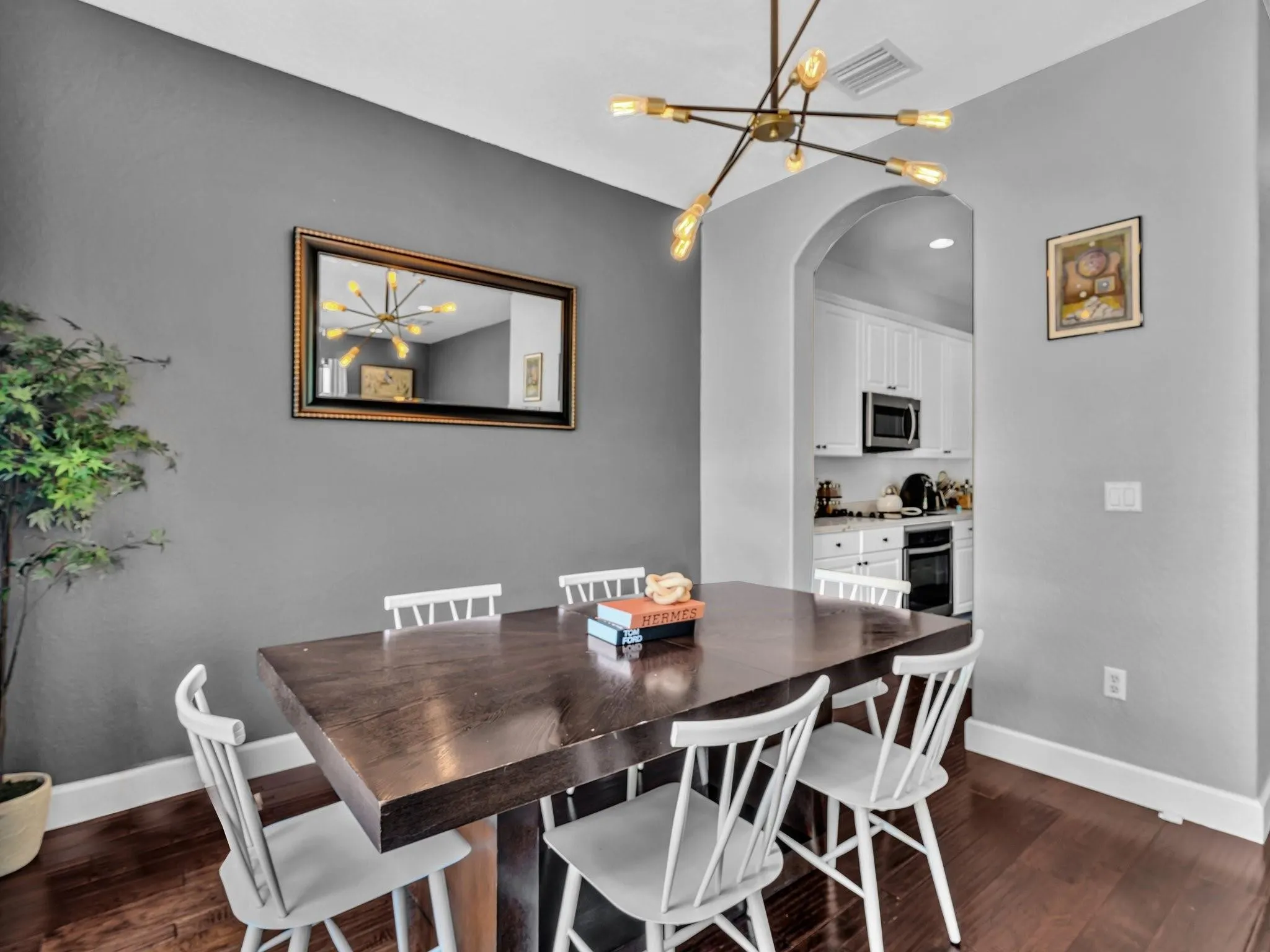 4447 Arabian Way, #4447