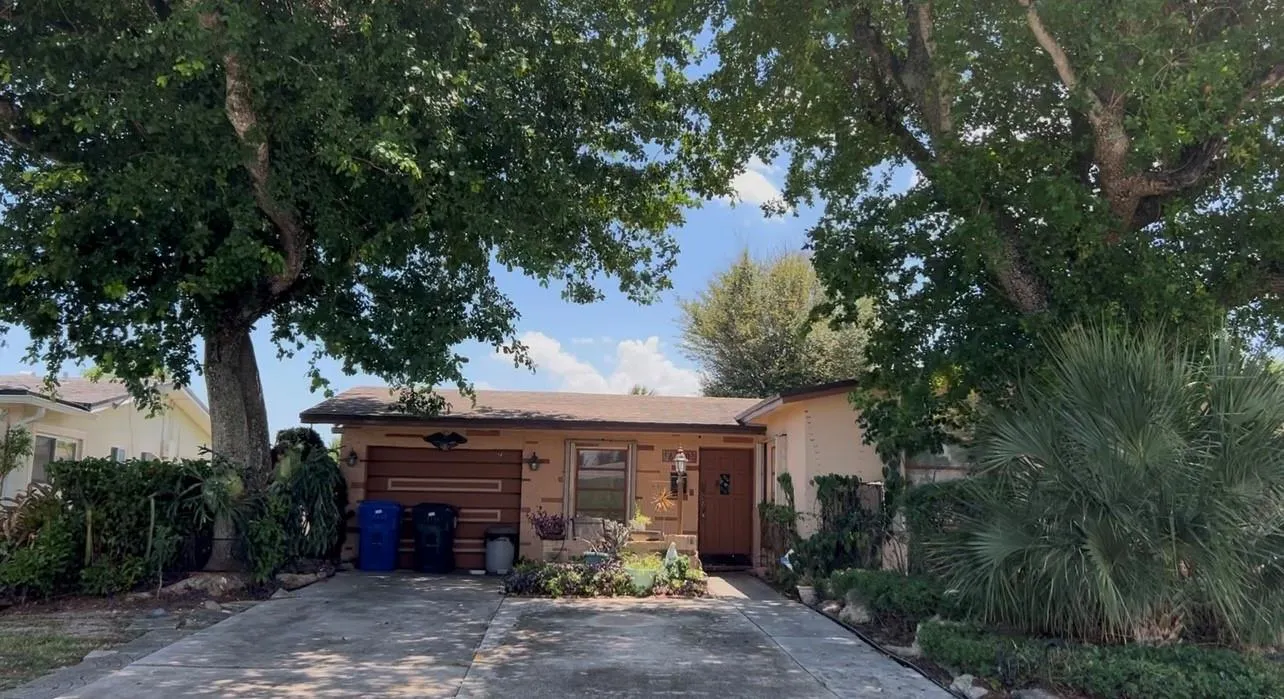 6360 SW 9th Pl