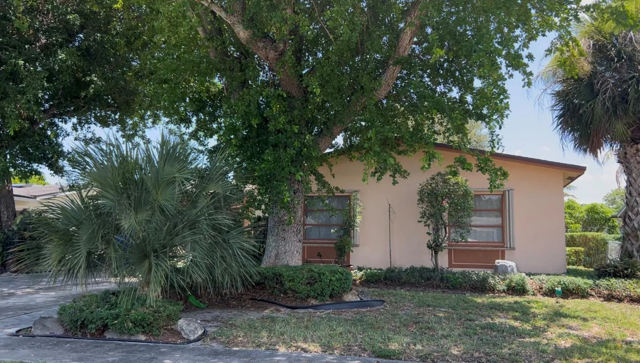6360 SW 9th Pl