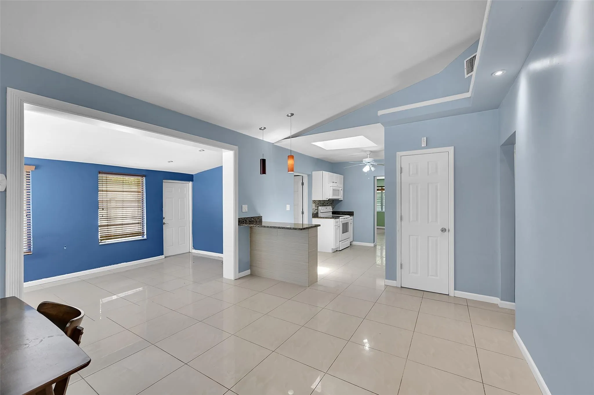 1132 NW 3rd Ave