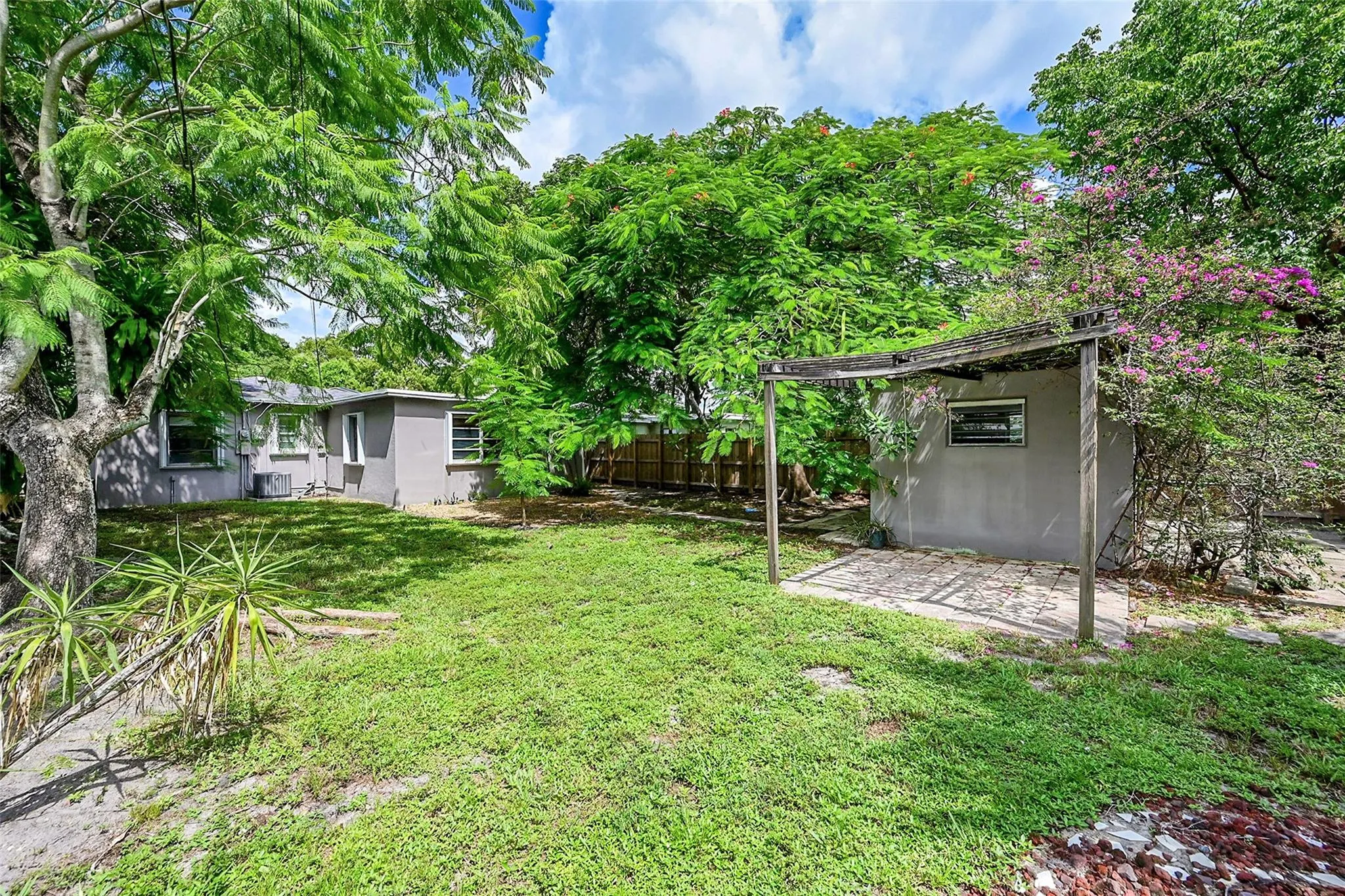 1132 NW 3rd Ave