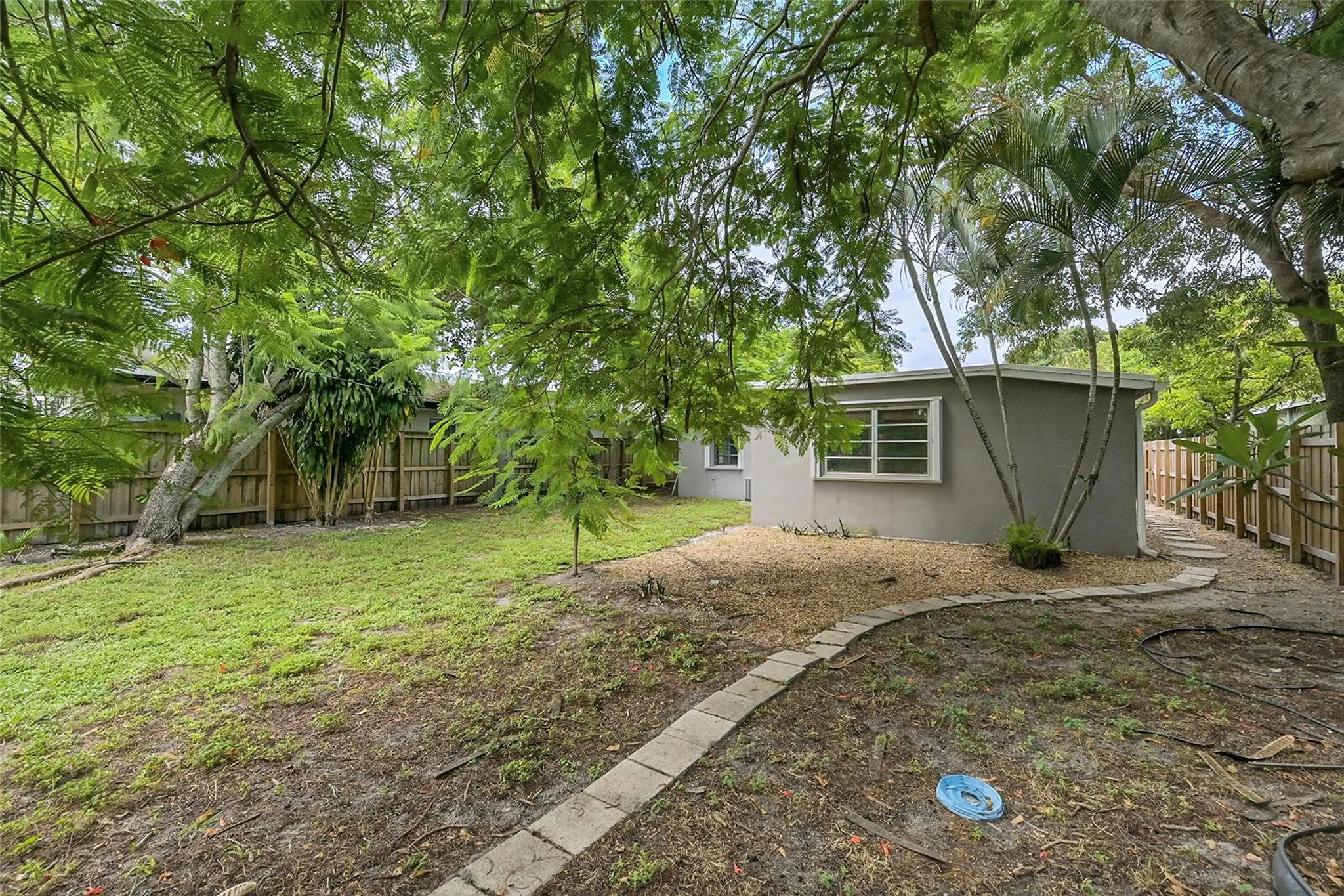 1132 NW 3rd Ave