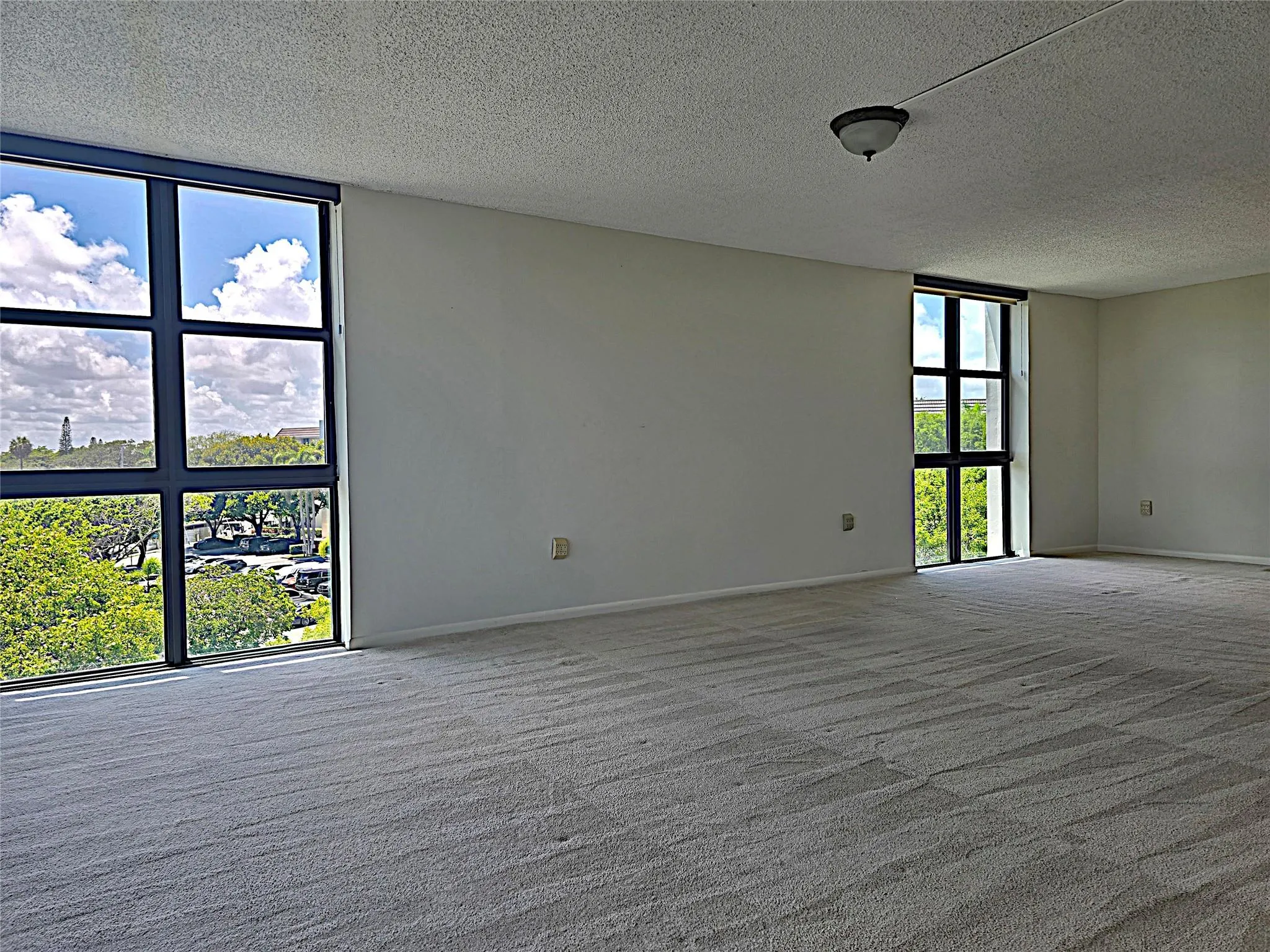 1201 River Reach Dr, #416