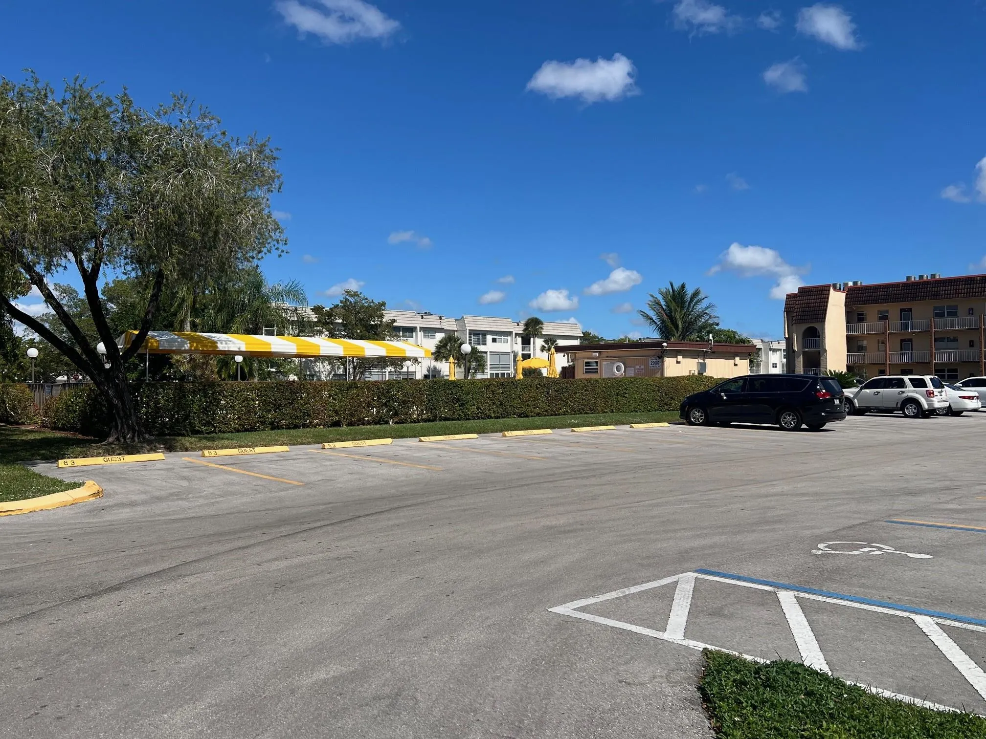2720 N Pine Island Rd, #101