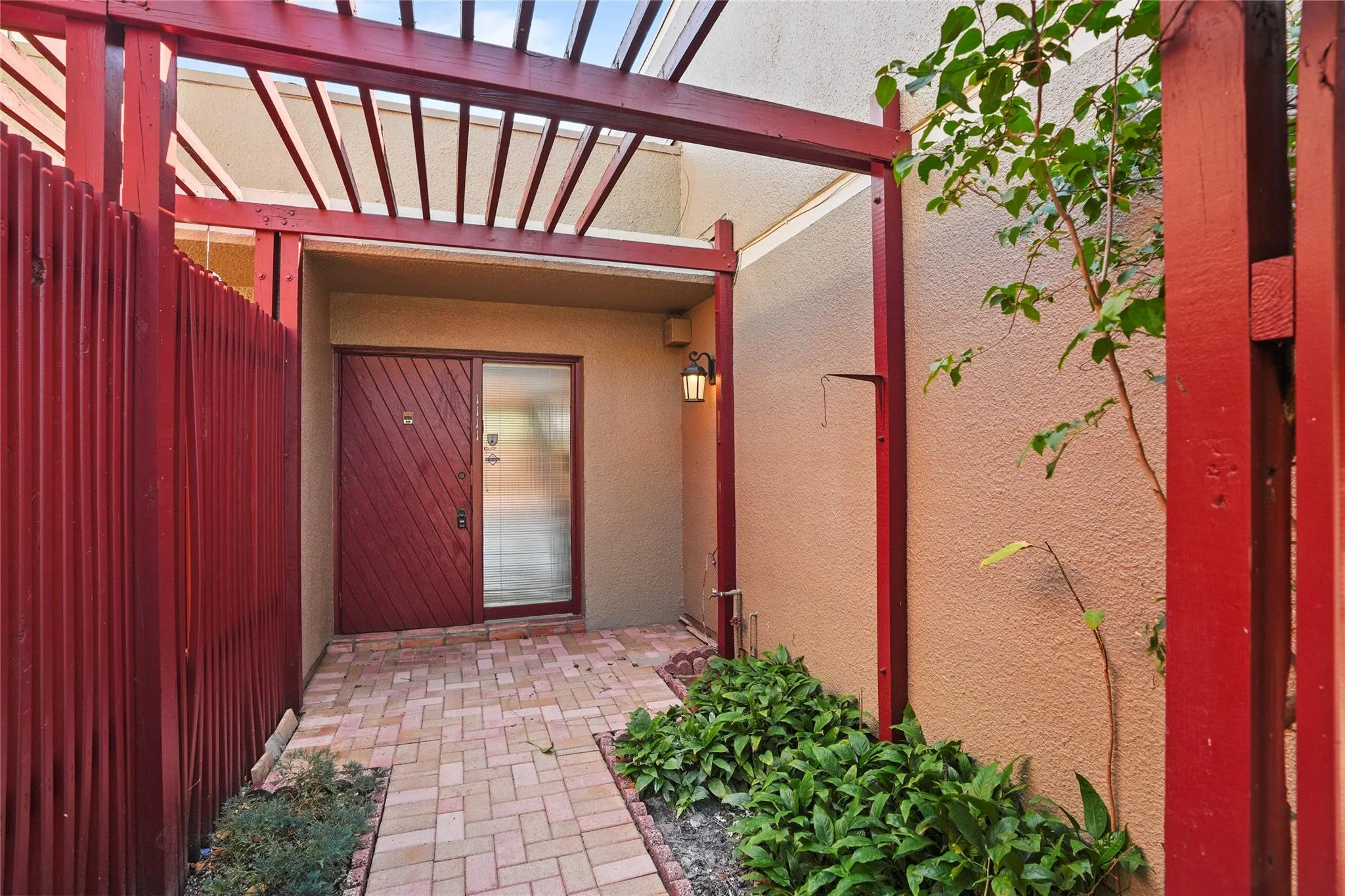 1111 Windward Dr