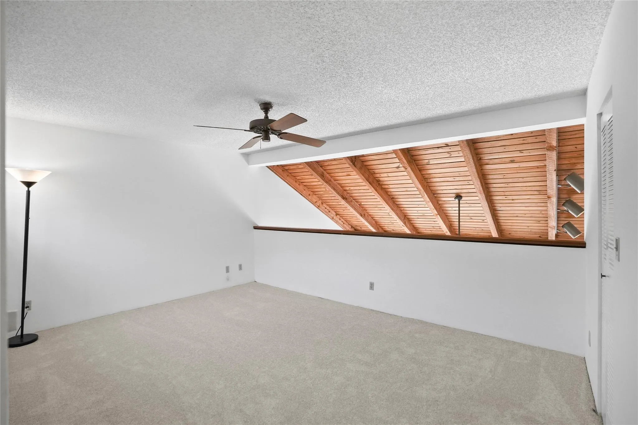 1111 Windward Dr