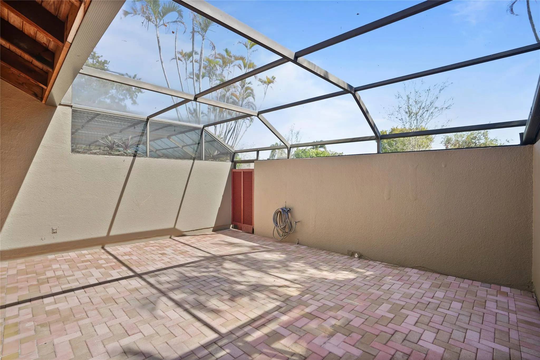 1111 Windward Dr