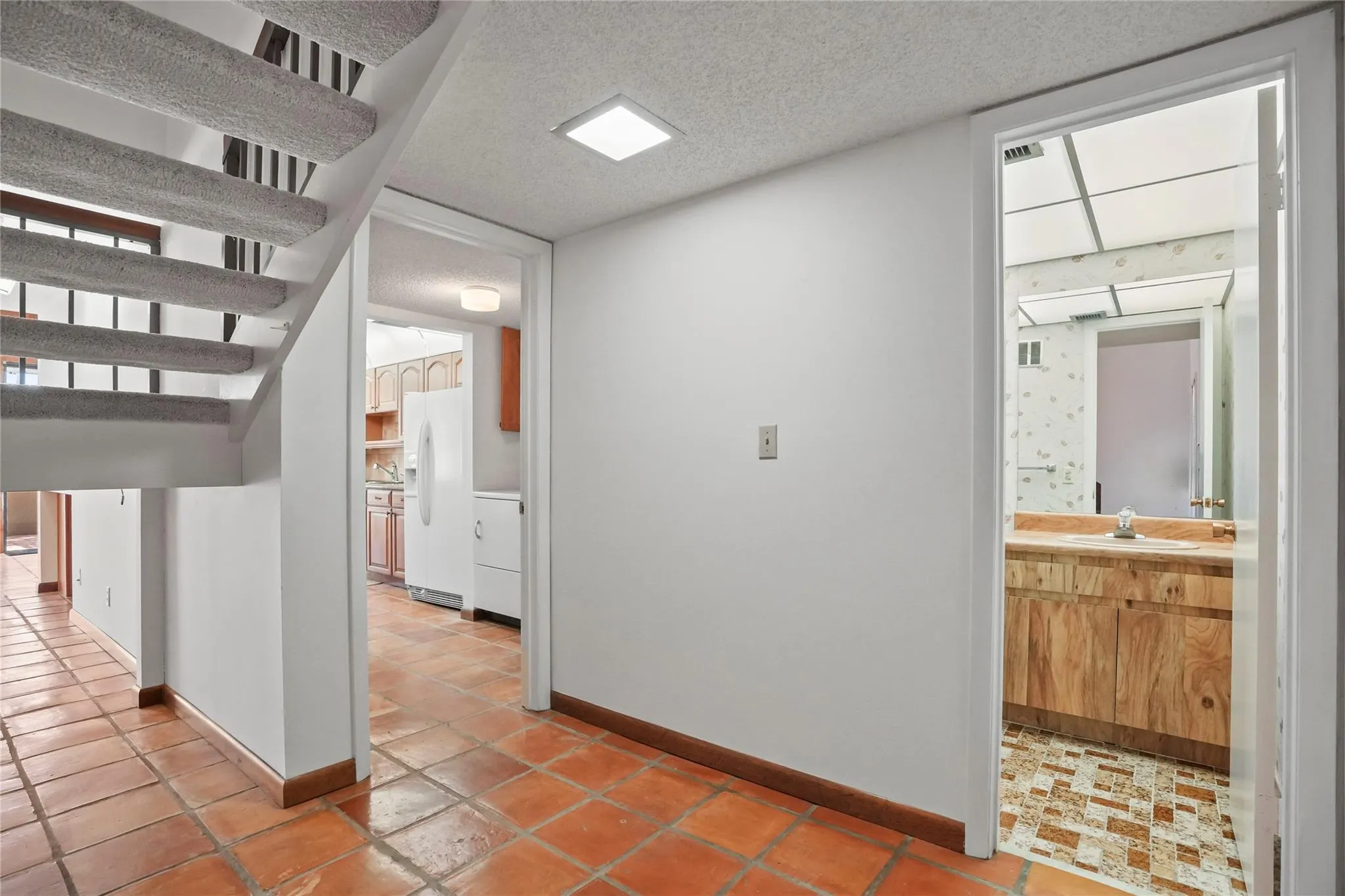1111 Windward Dr