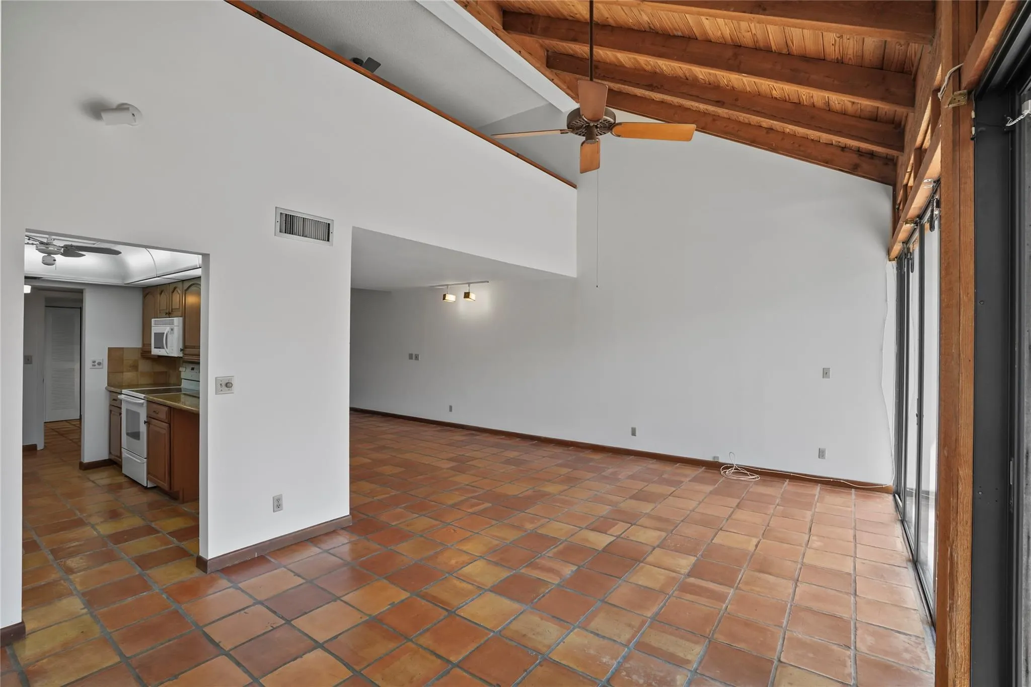 1111 Windward Dr