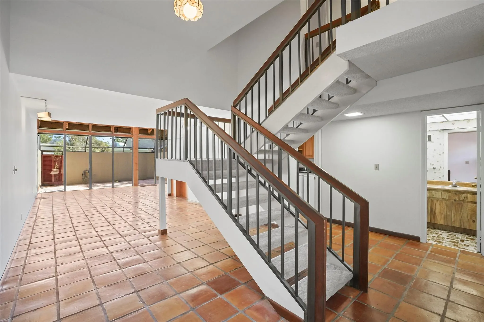 1111 Windward Dr