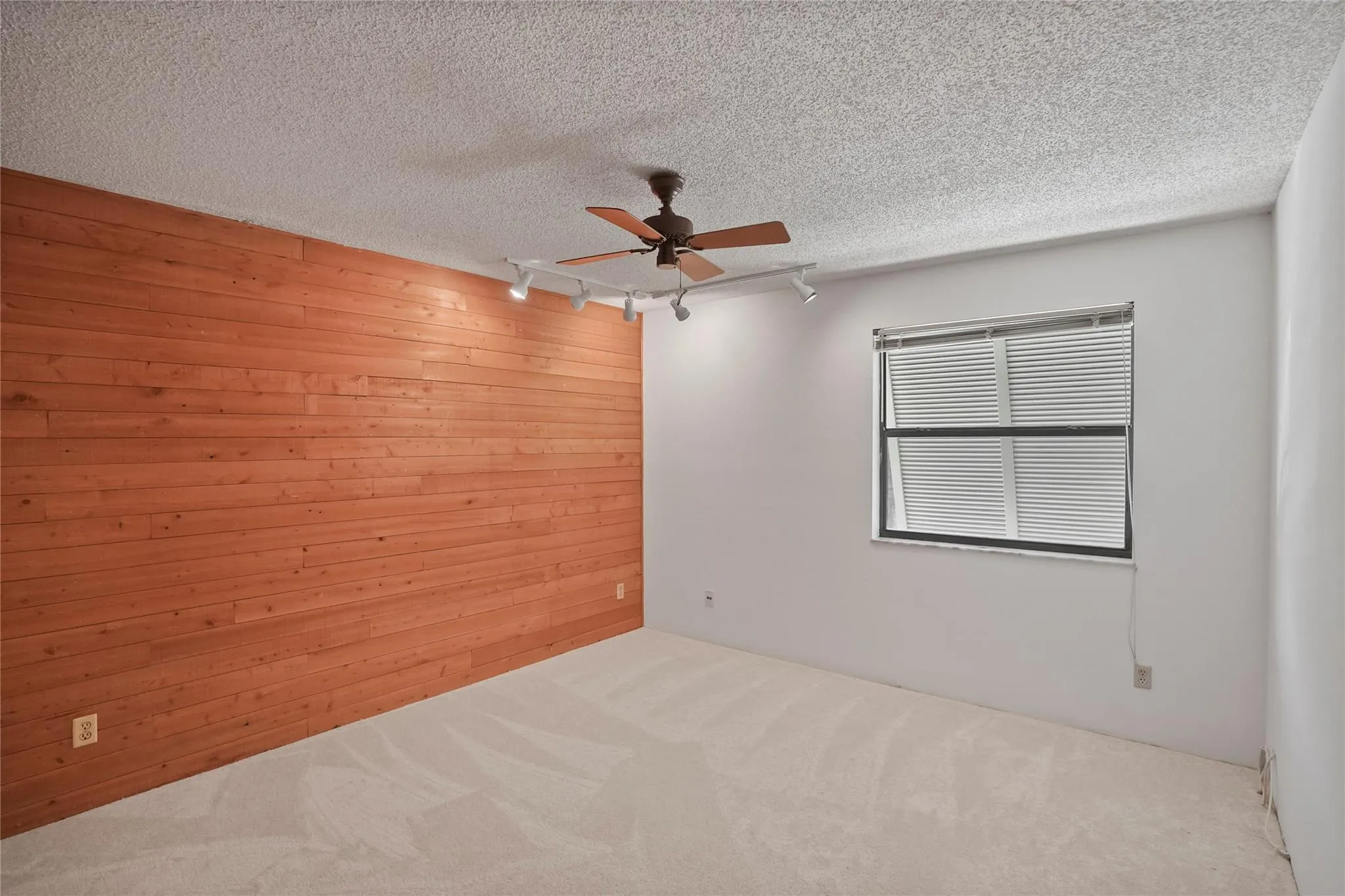 1111 Windward Dr
