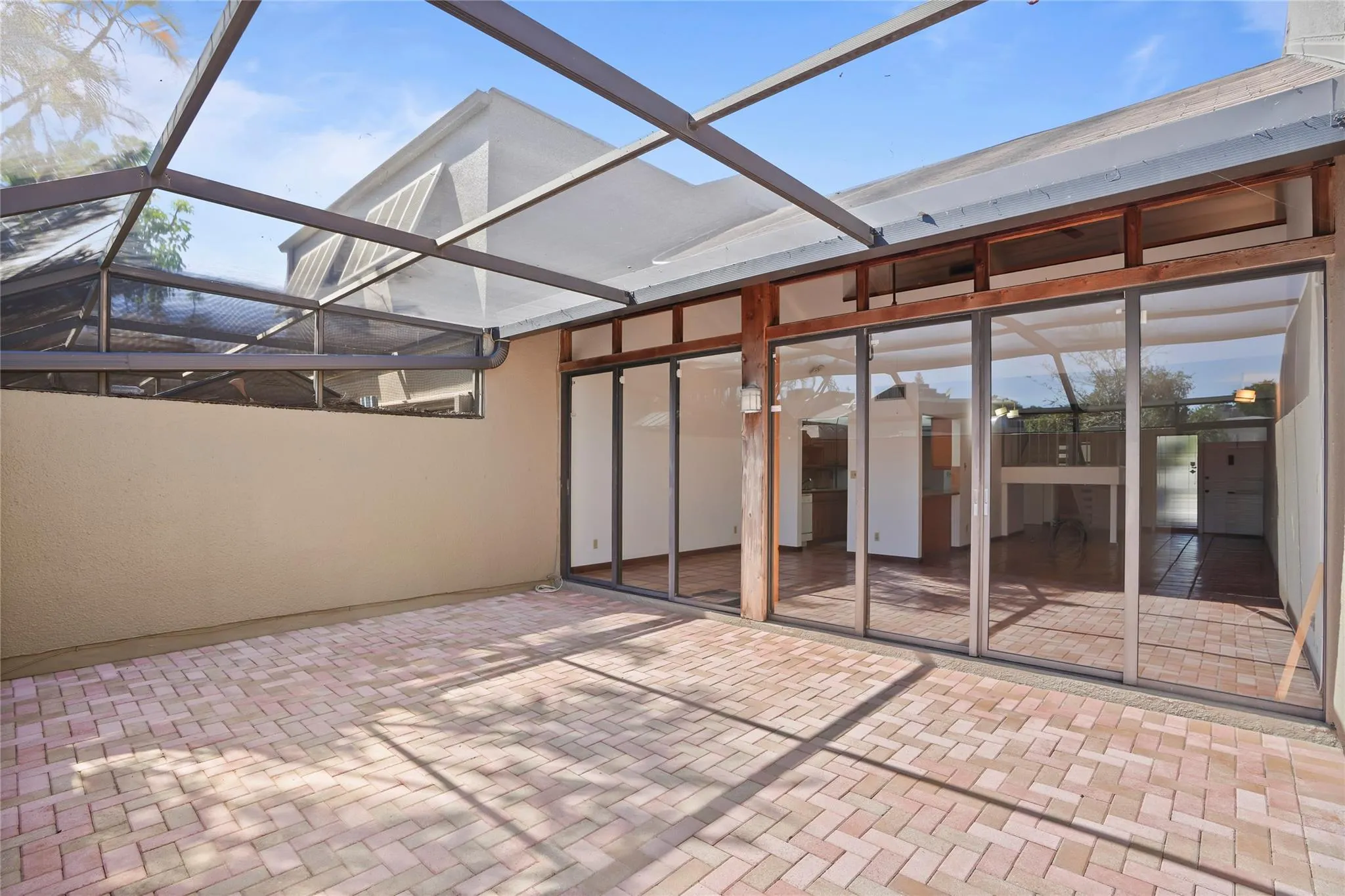 1111 Windward Dr