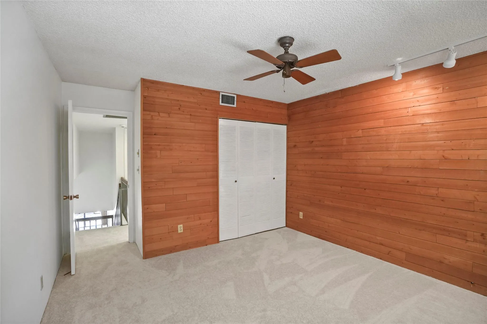 1111 Windward Dr