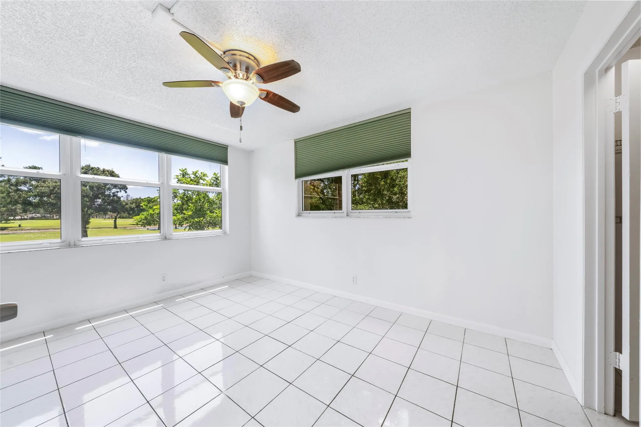 3150 W Rolling Hills Cir, #210
