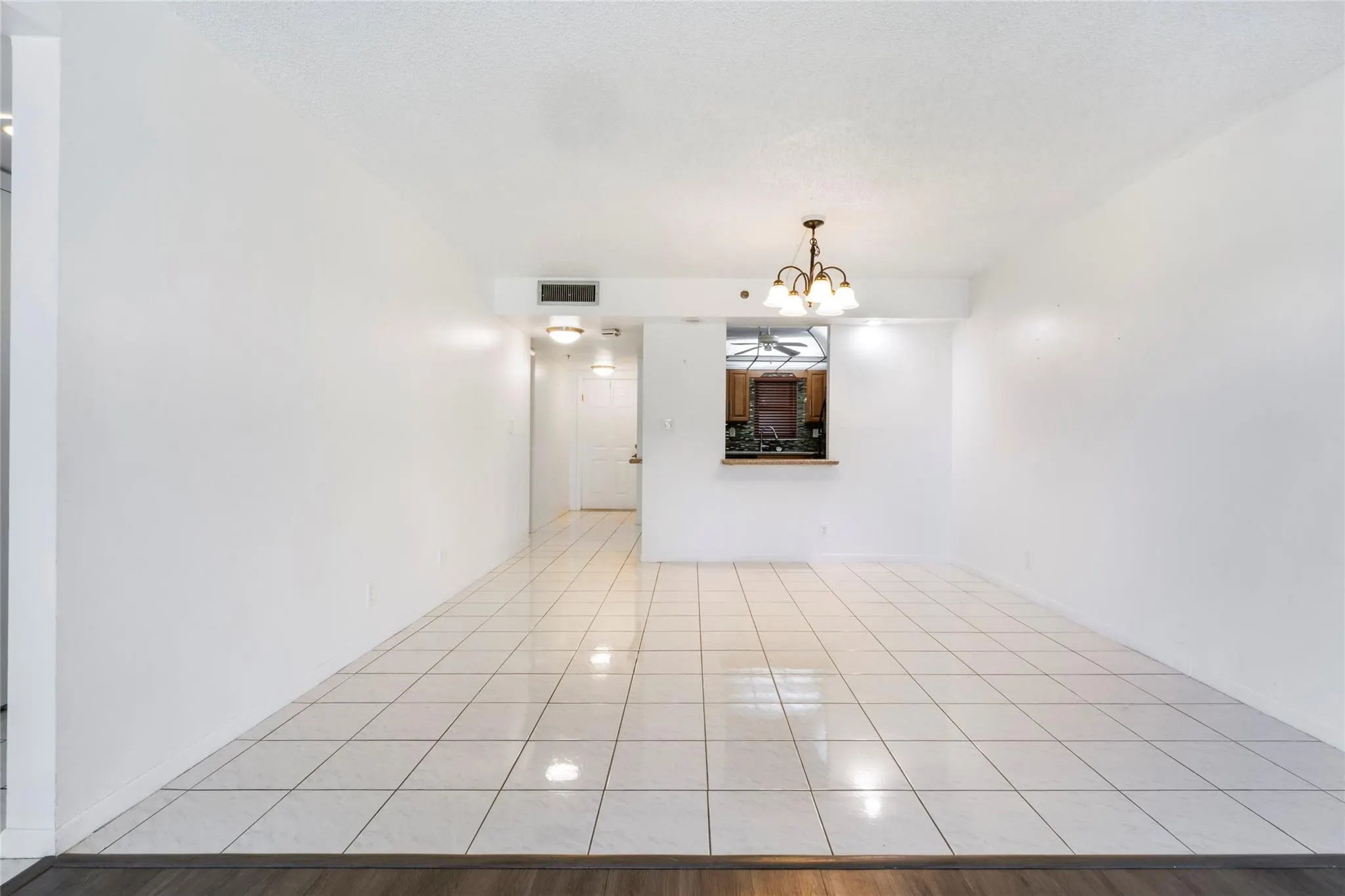 3150 W Rolling Hills Cir, #210