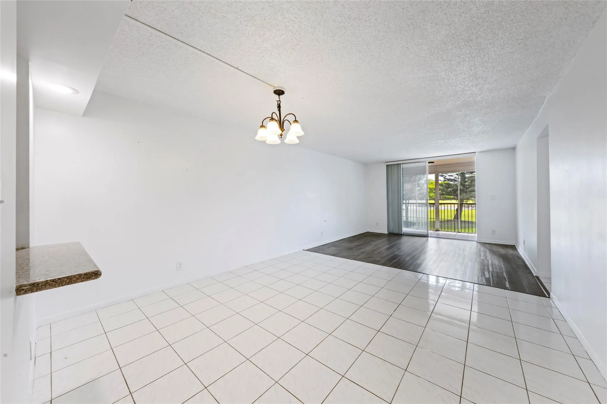 3150 W Rolling Hills Cir, #210
