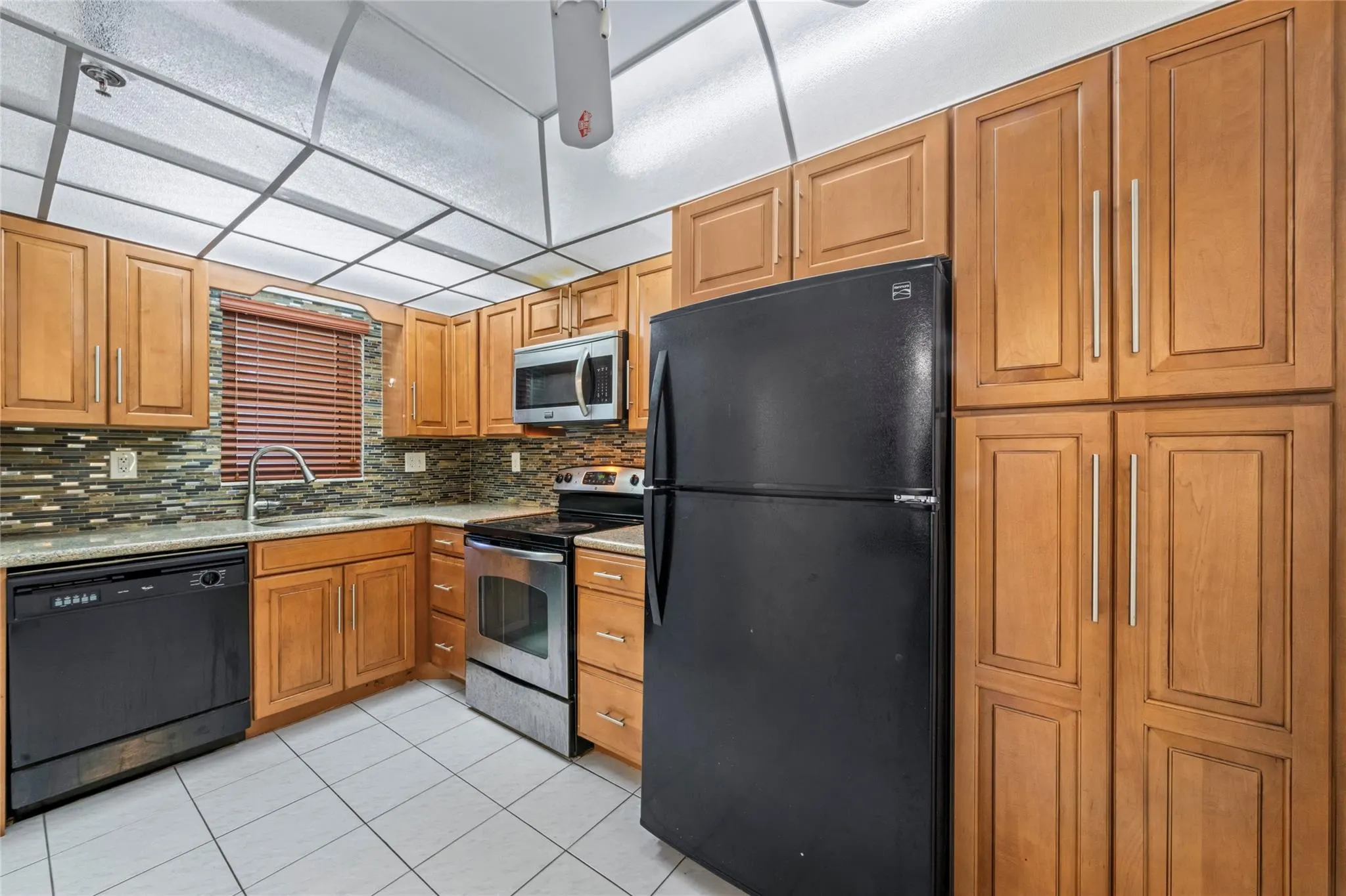 3150 W Rolling Hills Cir, #210