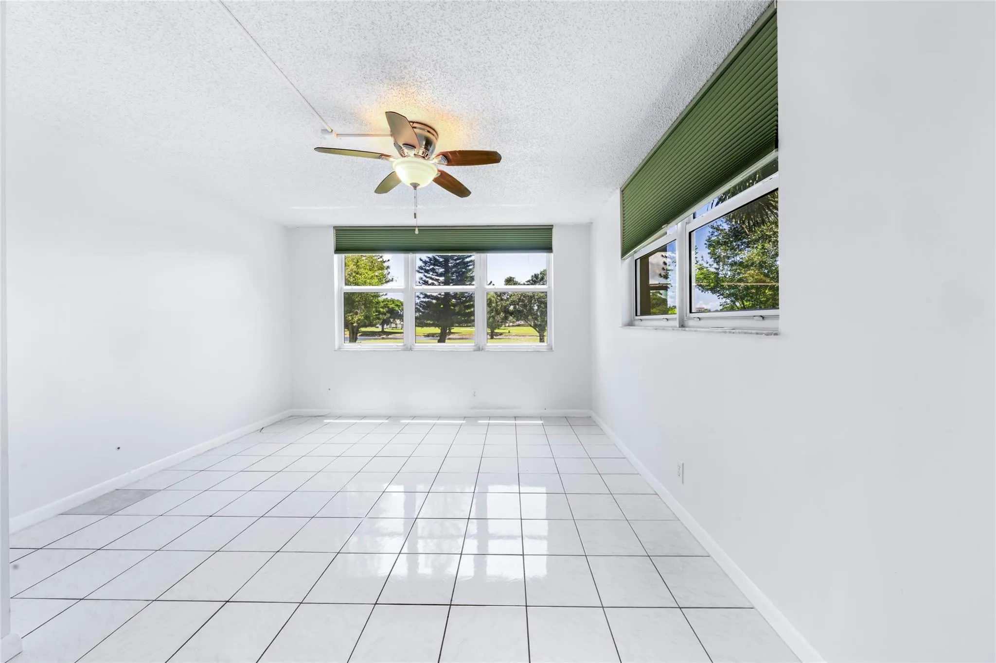 3150 W Rolling Hills Cir, #210