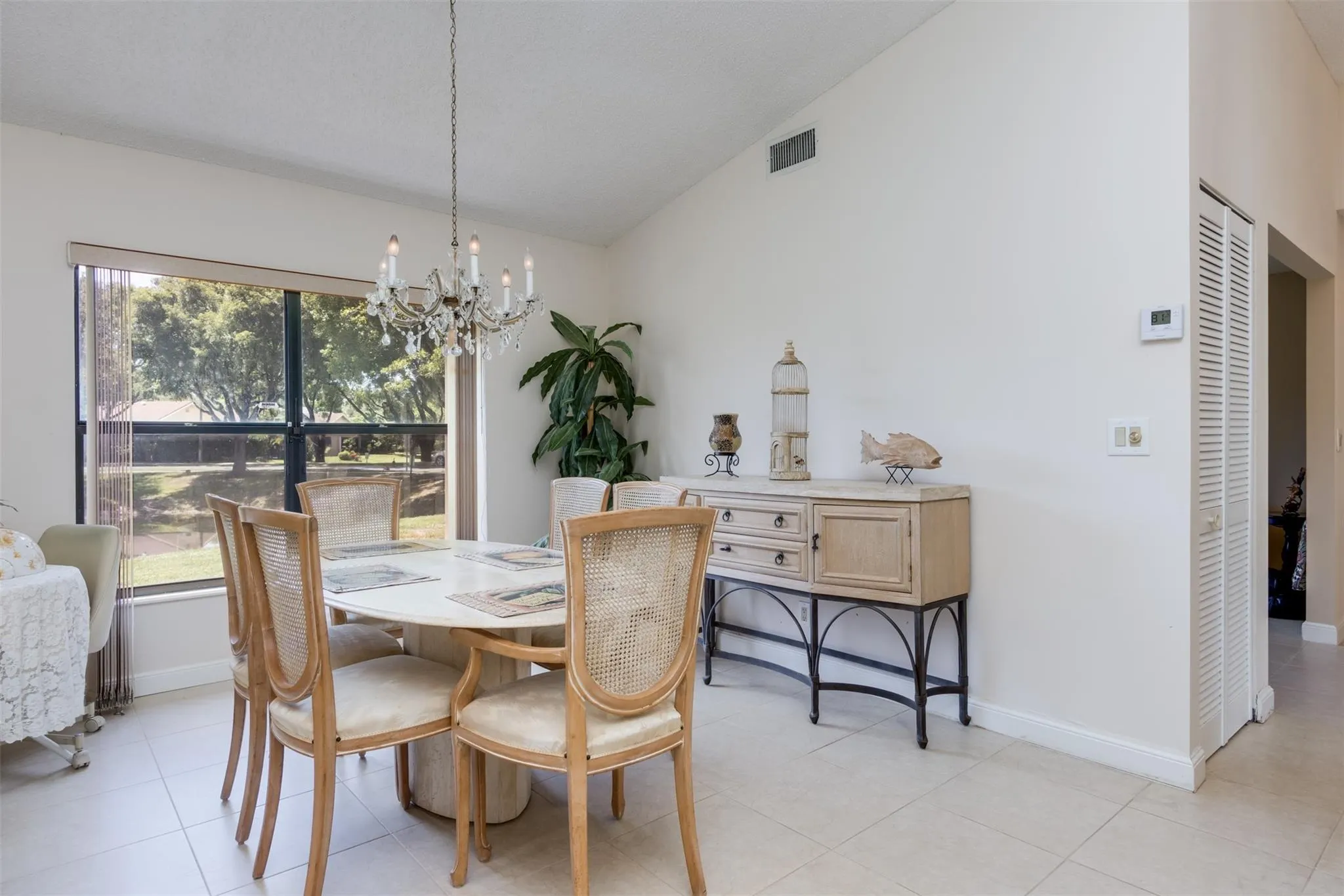 4915 Calamondin Cir