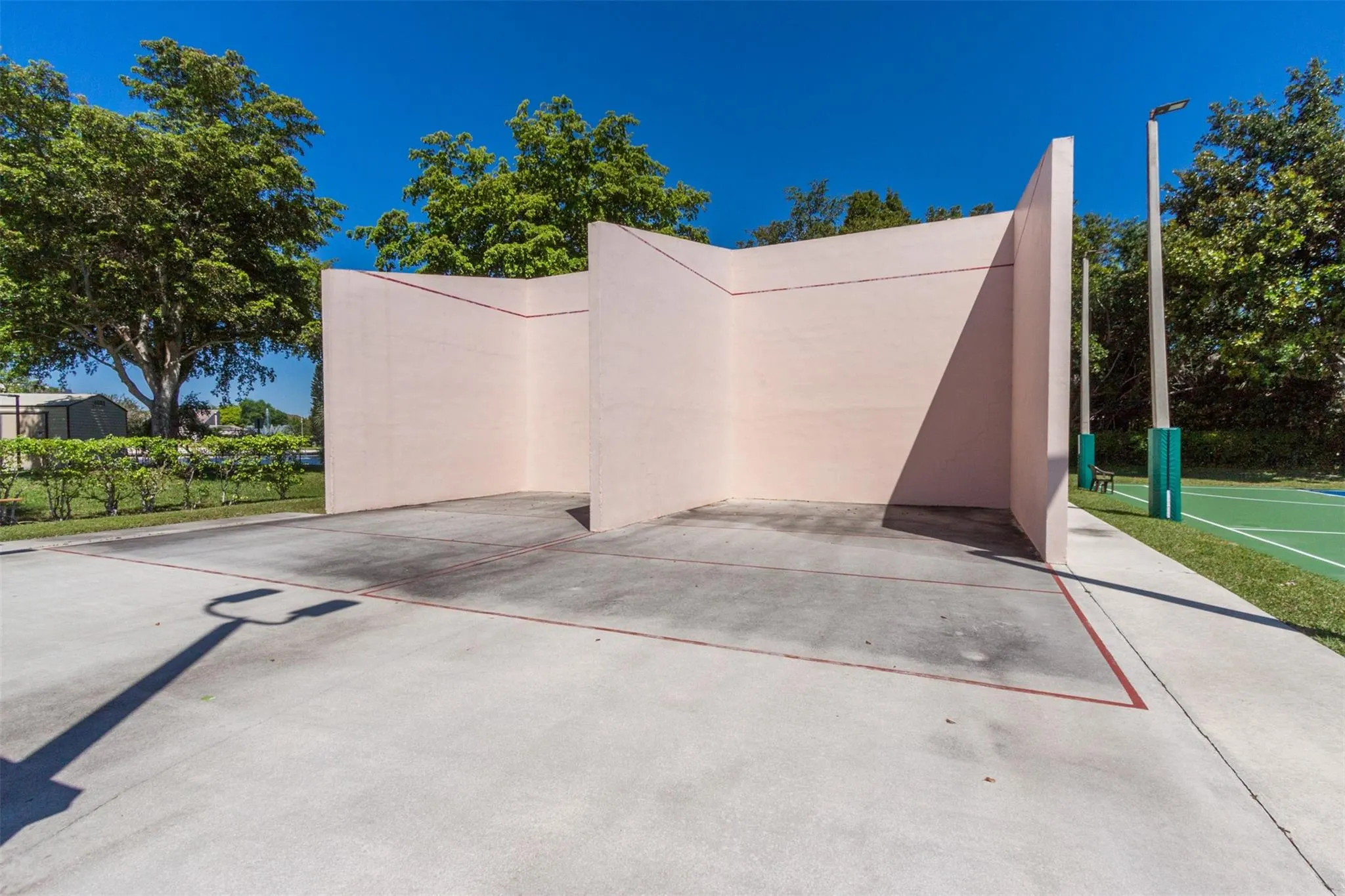 4915 Calamondin Cir