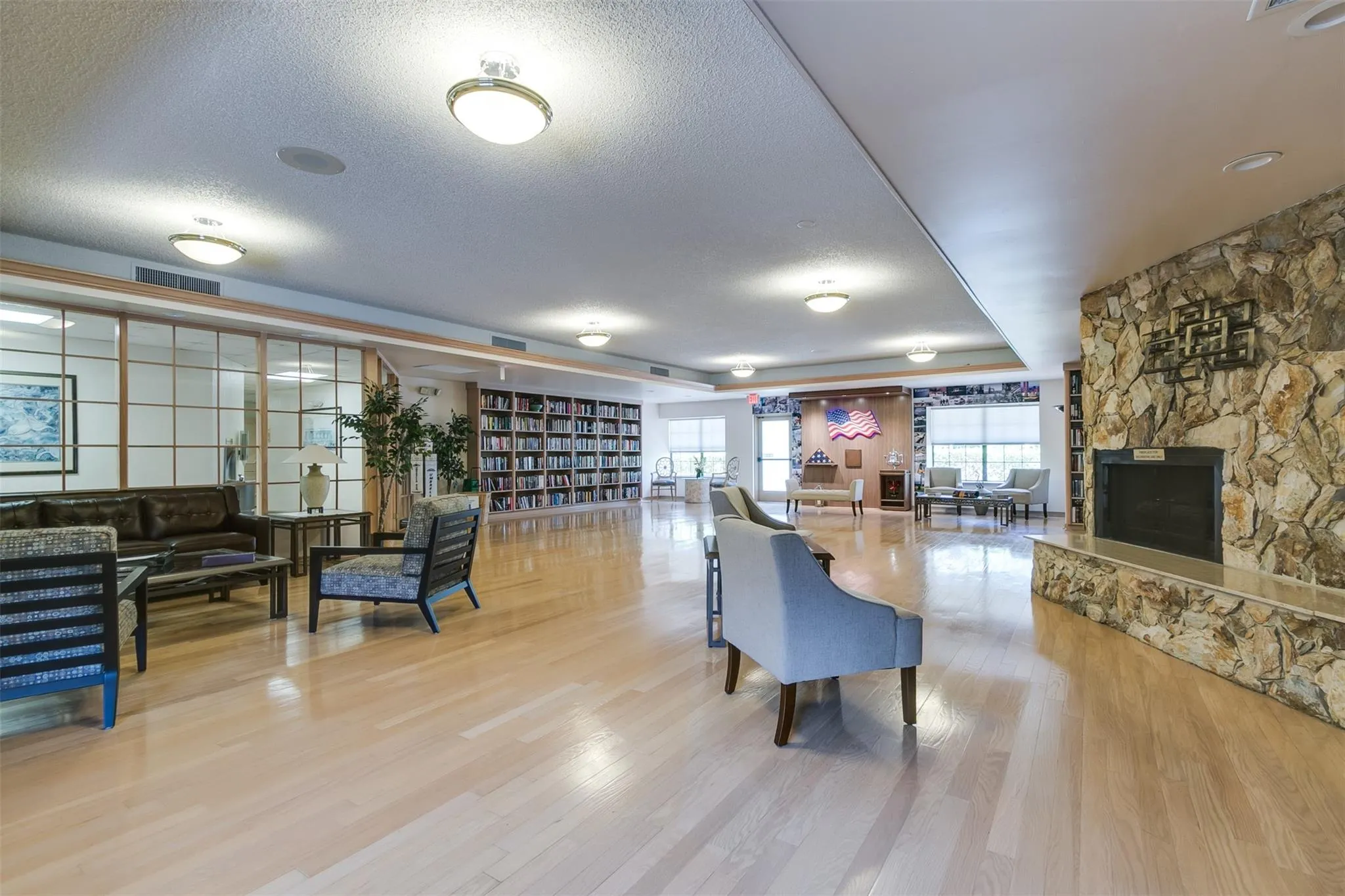 4915 Calamondin Cir