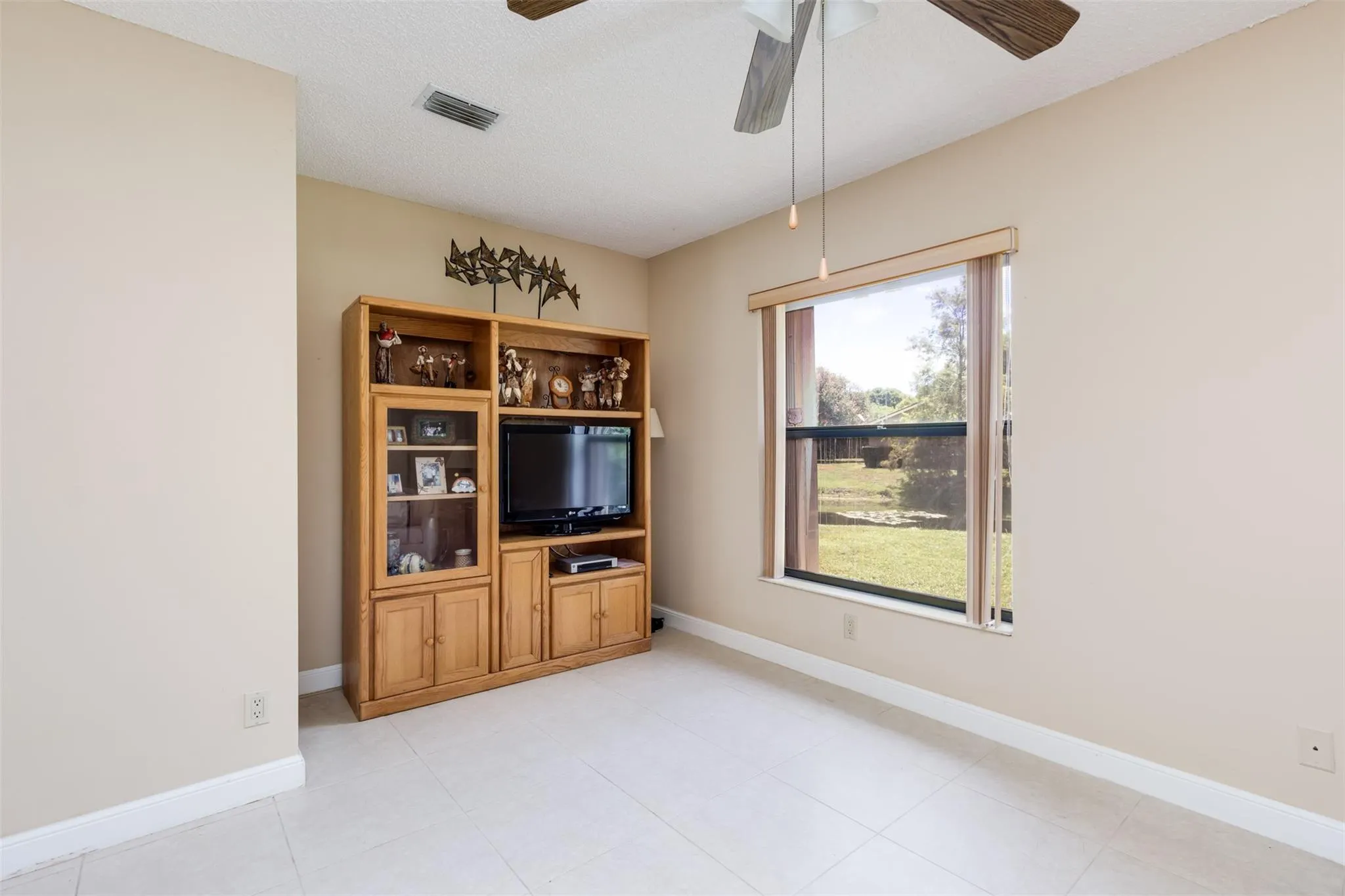 4915 Calamondin Cir