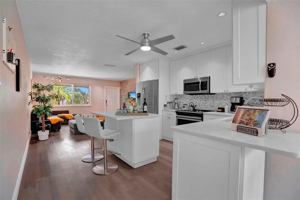 1773 SW 28th Way
