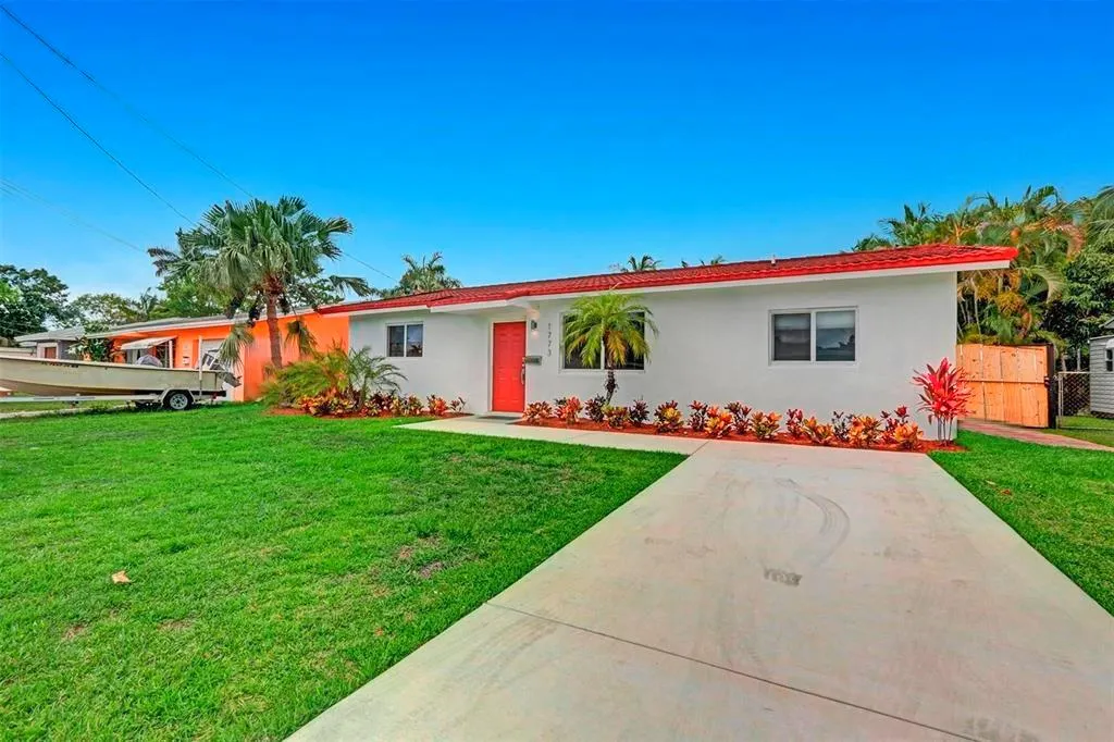 1773 SW 28th Way