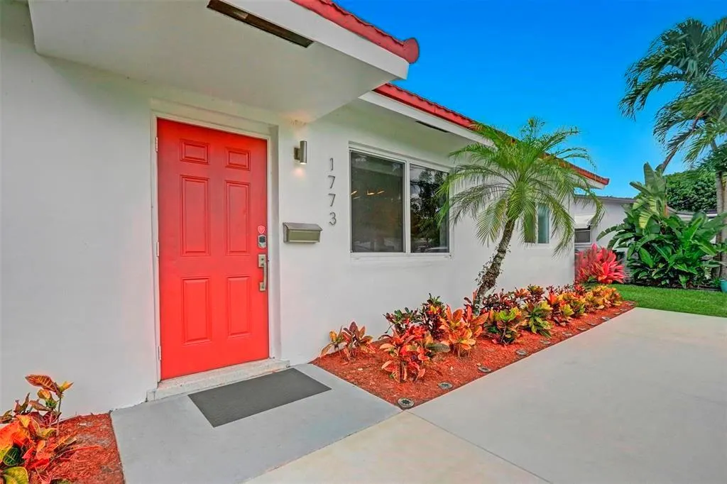 1773 SW 28th Way
