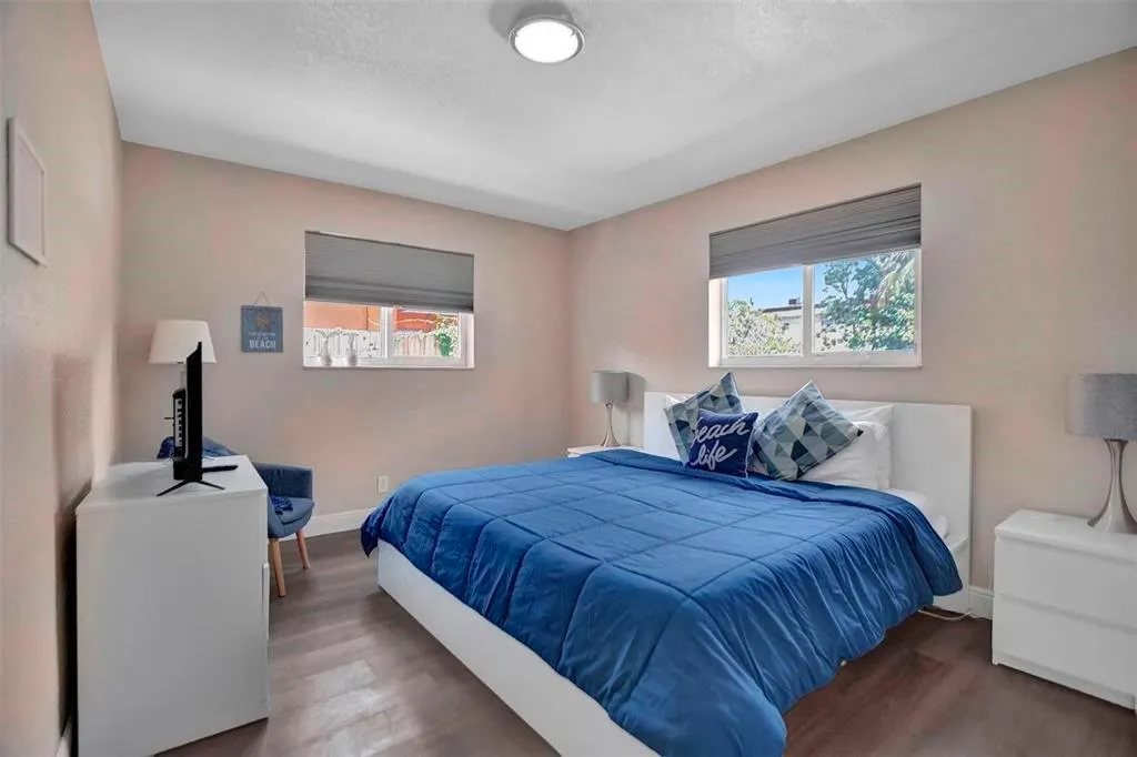 1773 SW 28th Way