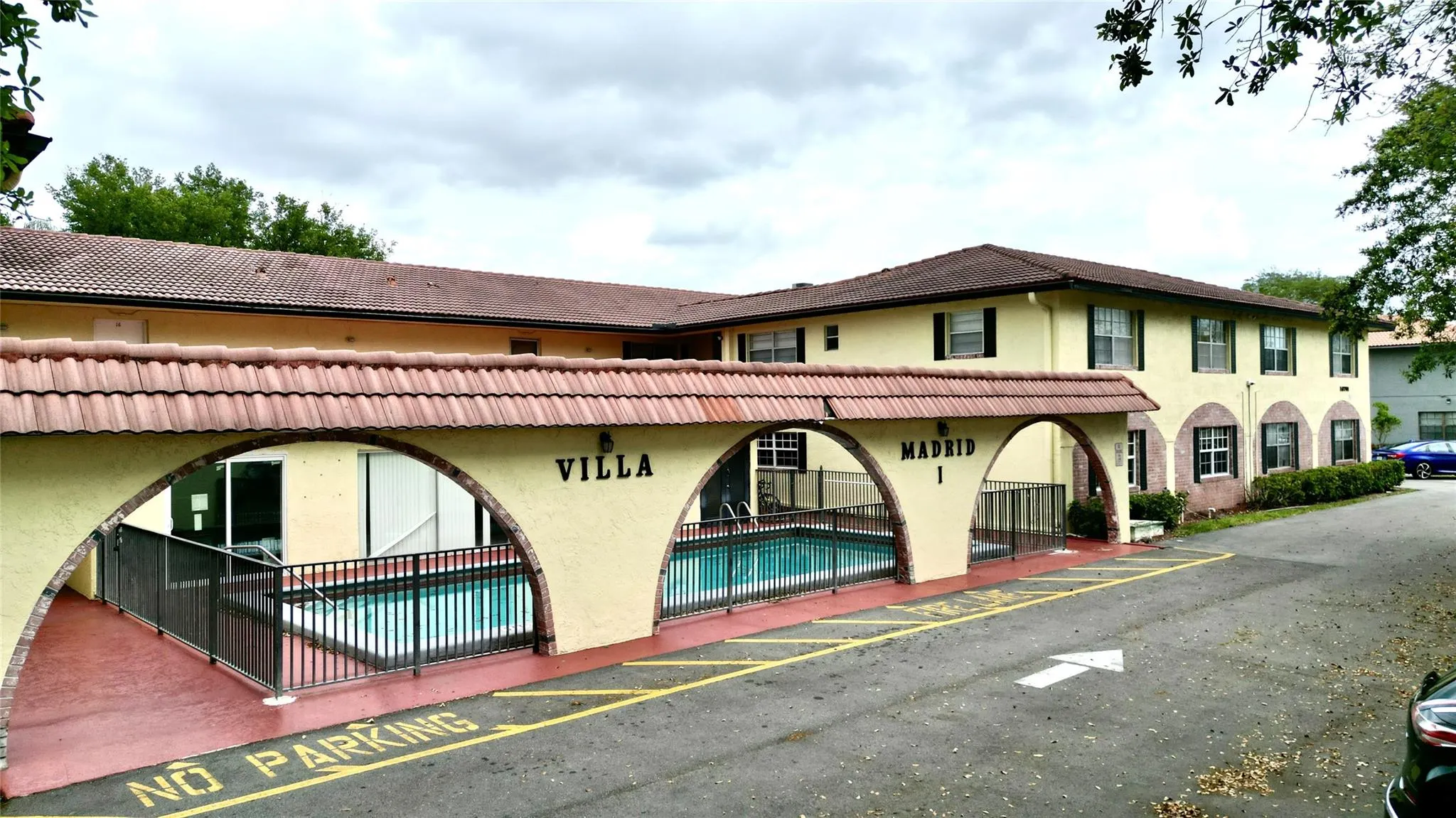 10701 Royal Palm Blvd, #14