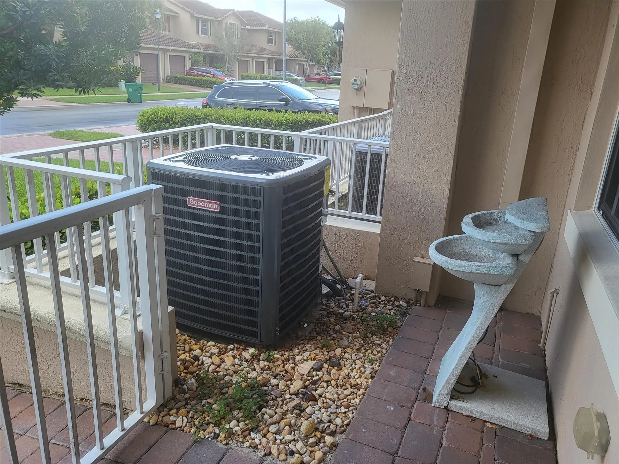 3331 Lakeside Drive, #37