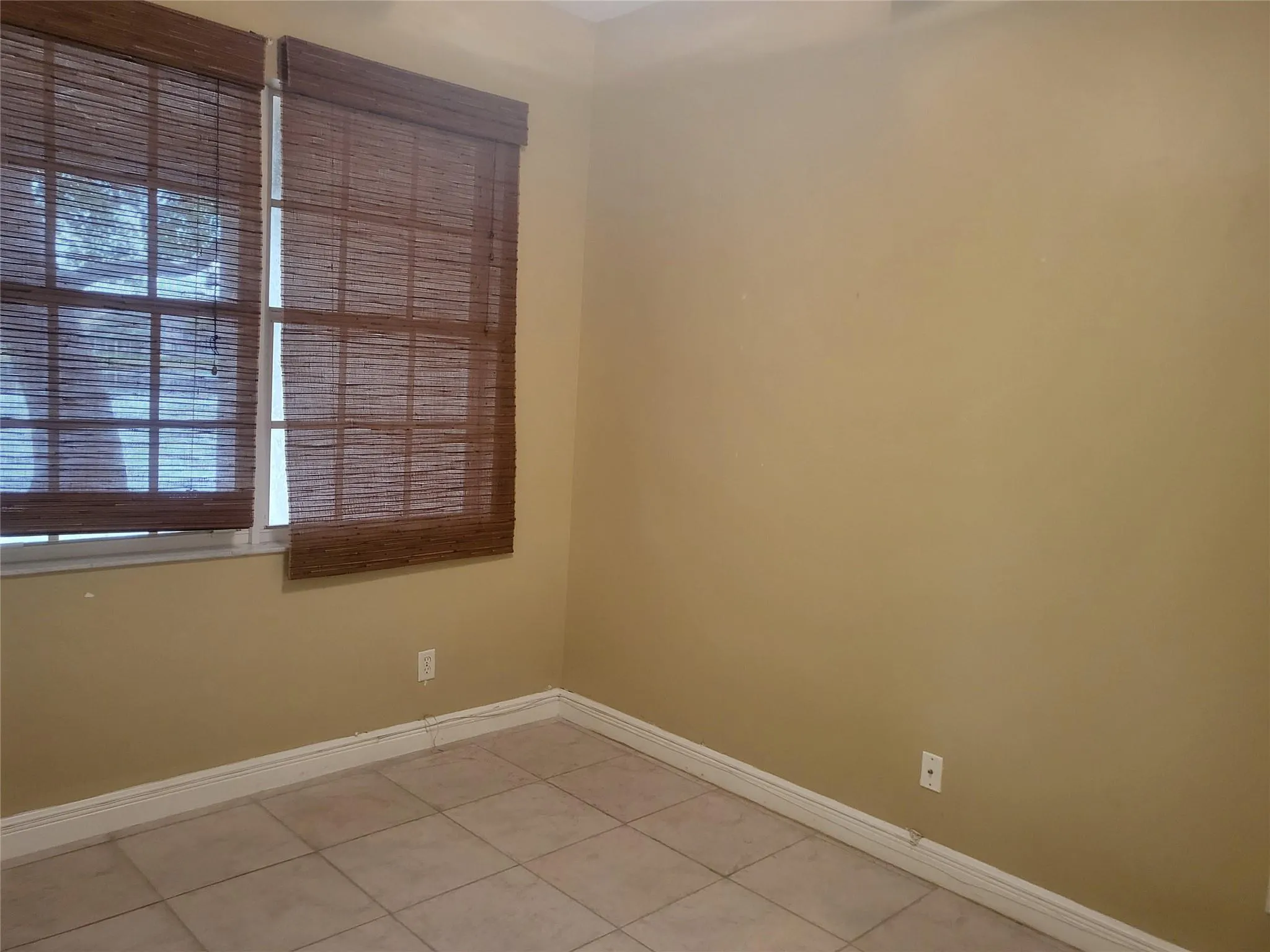3331 Lakeside Drive, #37