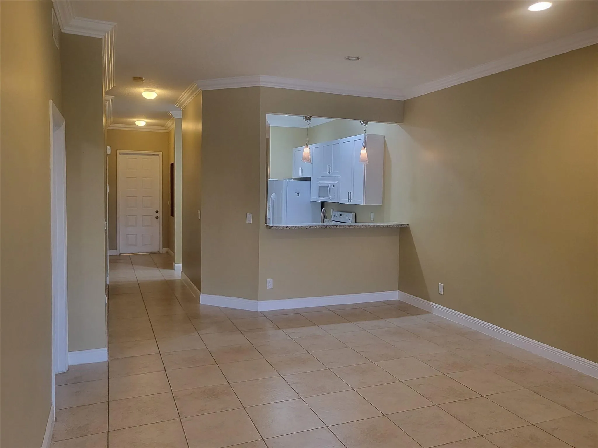 3331 Lakeside Drive, #37
