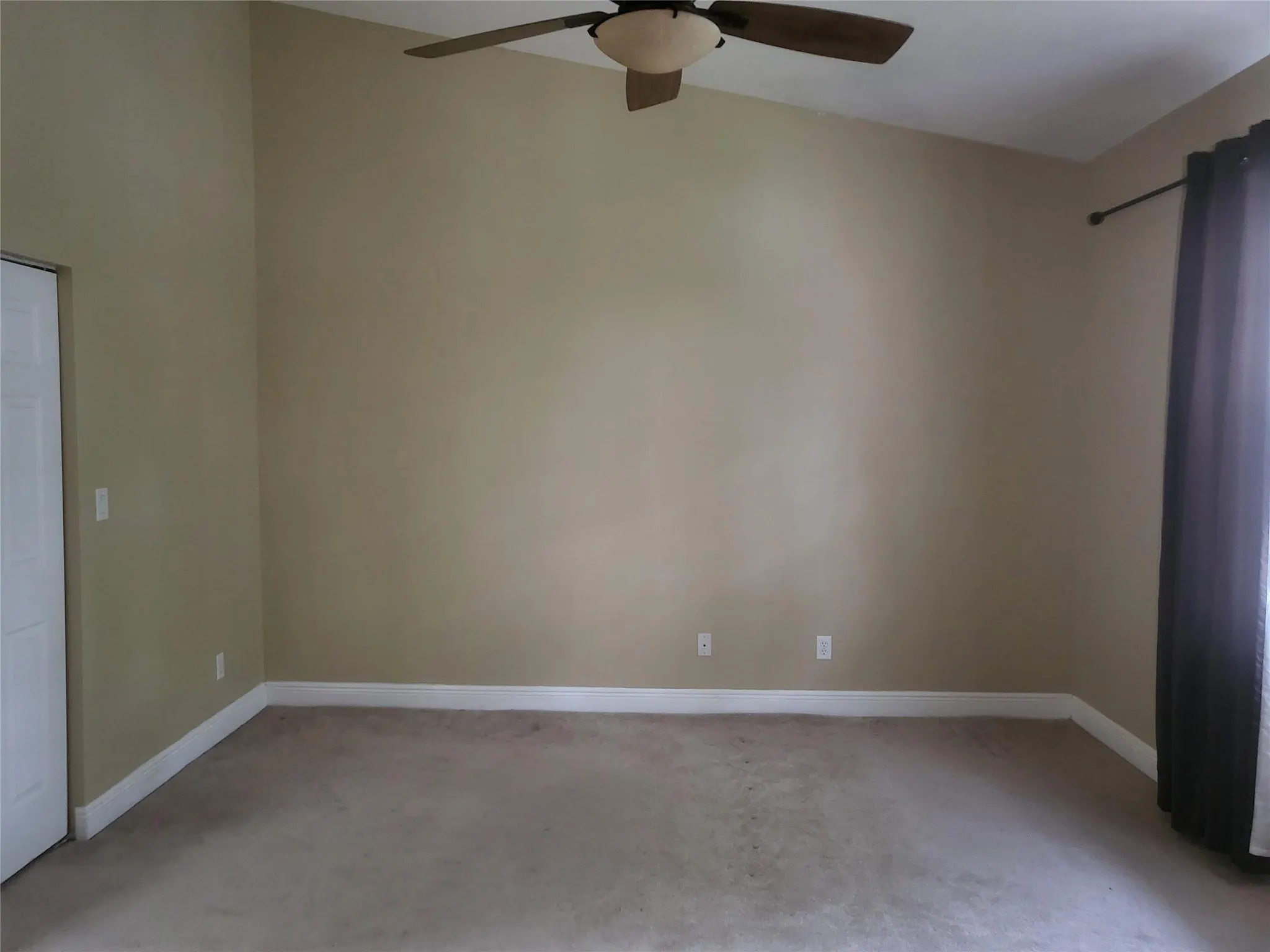 3331 Lakeside Drive, #37