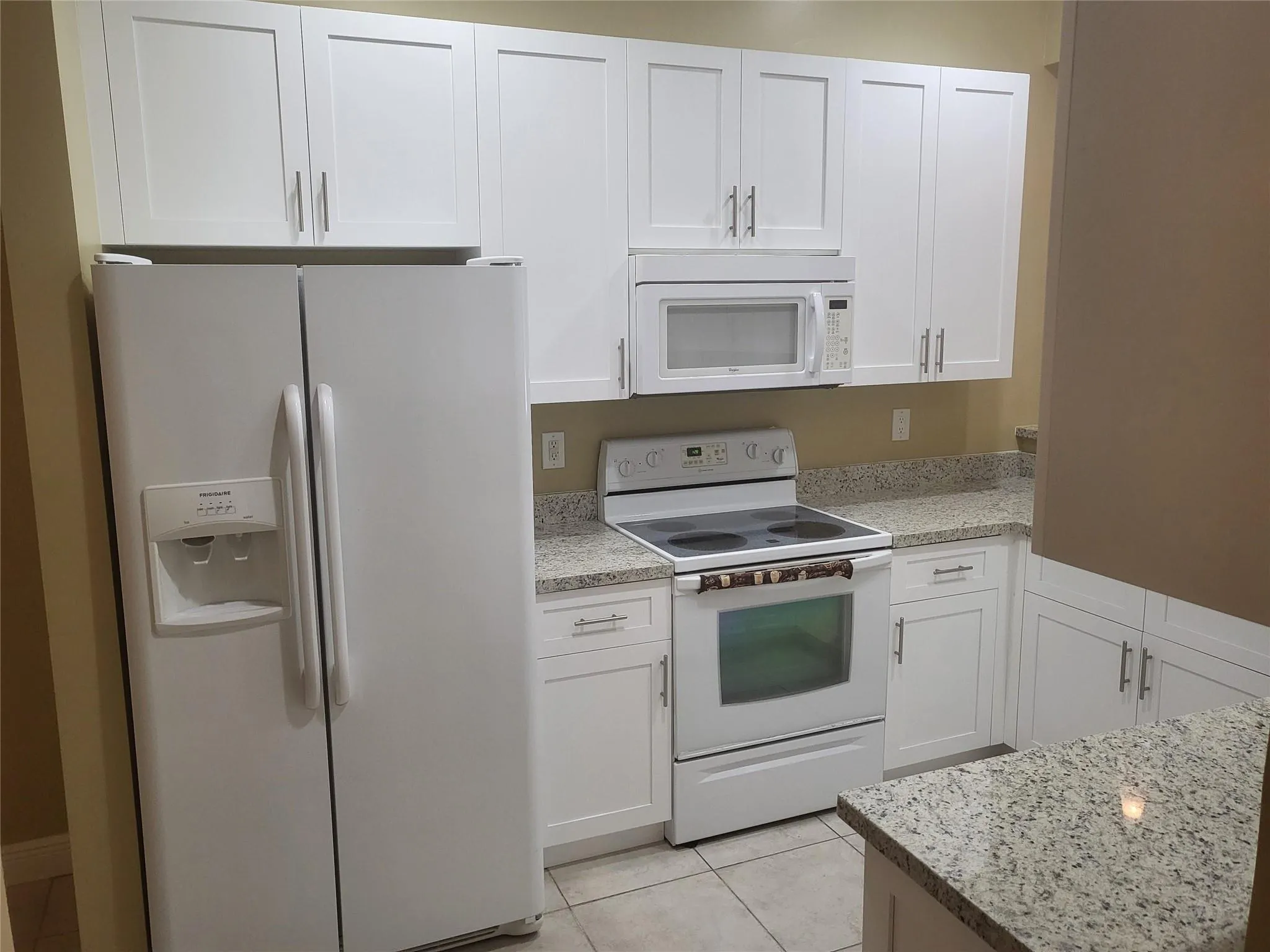 3331 Lakeside Drive, #37