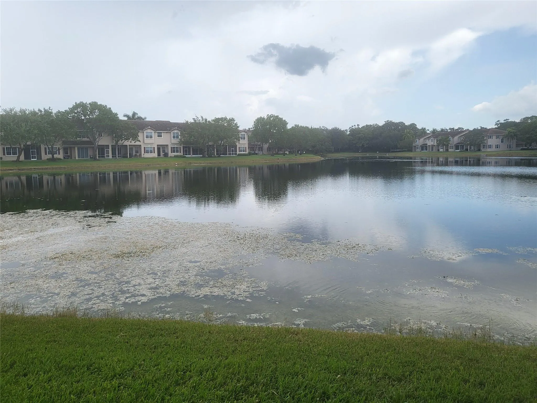 3331 Lakeside Drive, #37