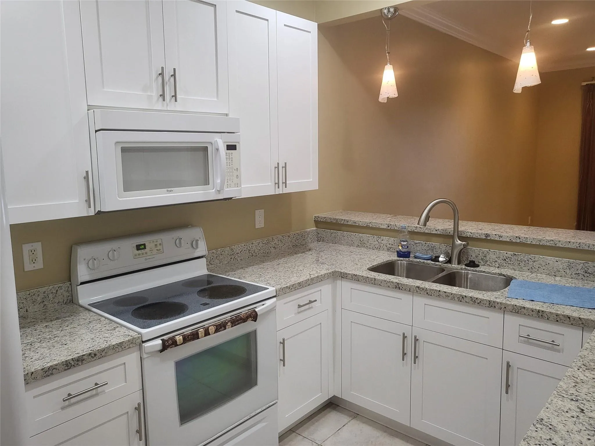 3331 Lakeside Drive, #37
