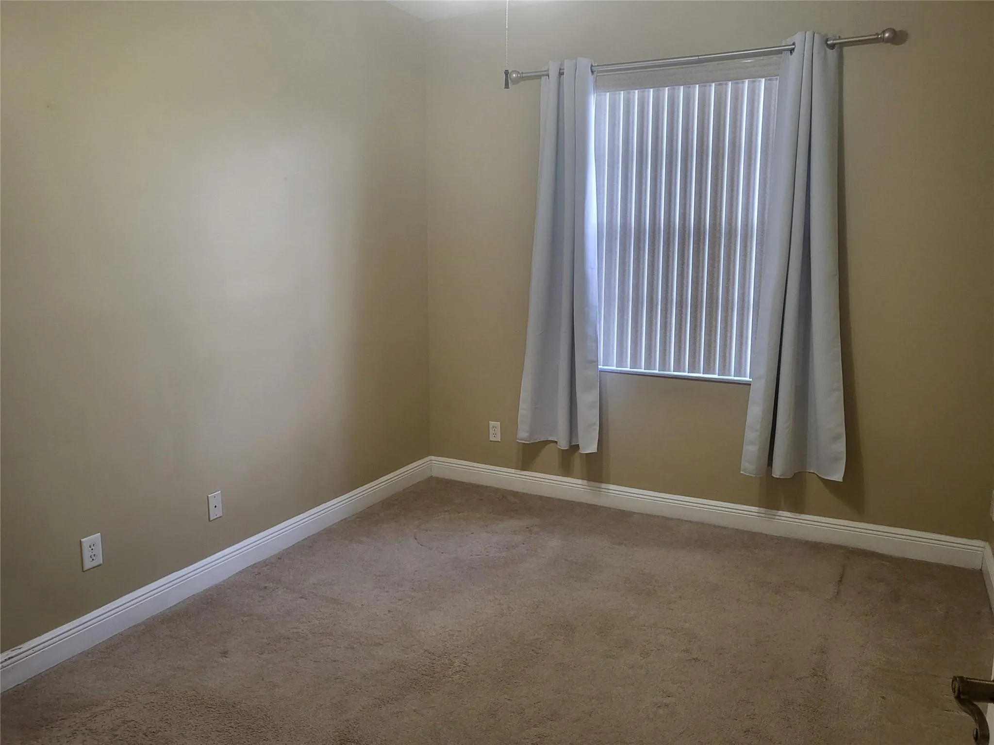 3331 Lakeside Drive, #37