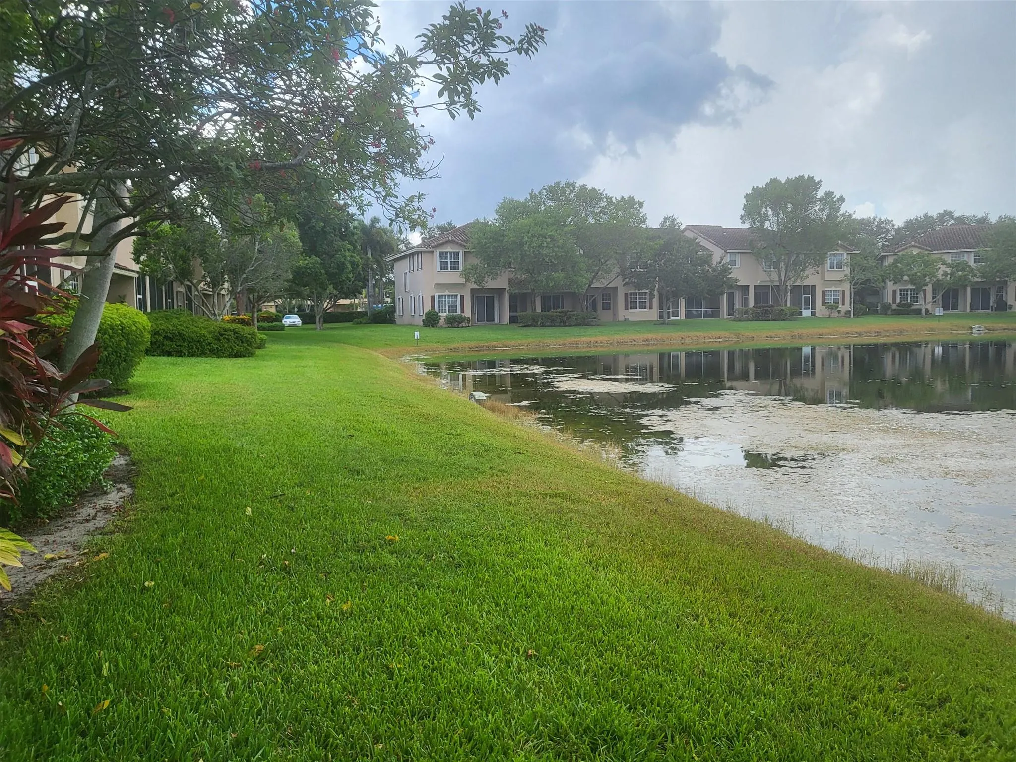 3331 Lakeside Drive, #37