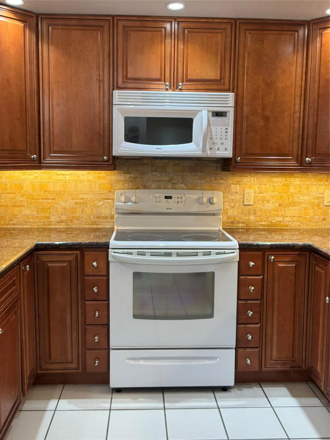 9245 Flynn Cir, #8