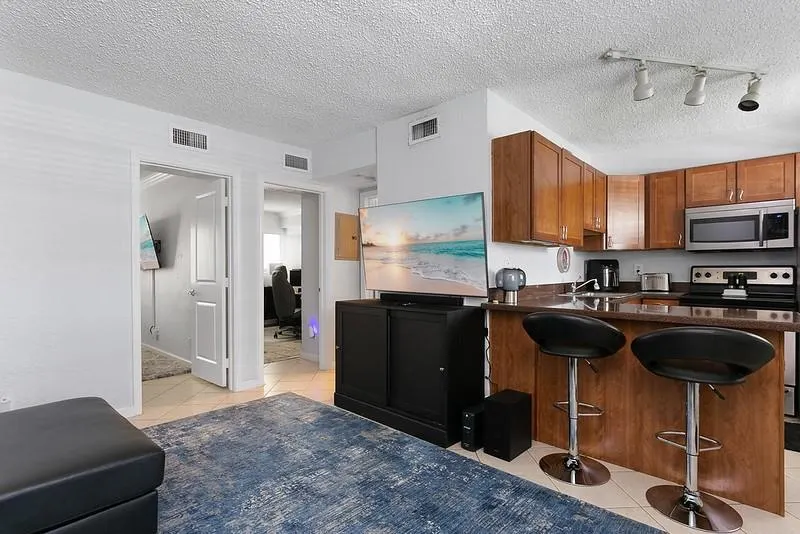 2660 NE 8th Ave, #105