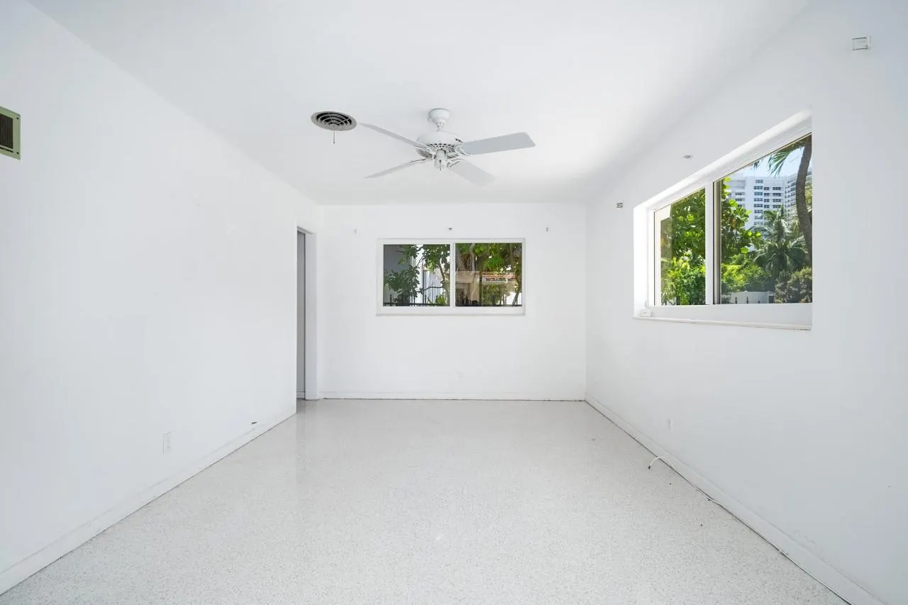 232 Codrington Dr