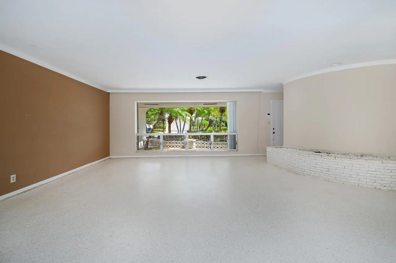 232 Codrington Dr