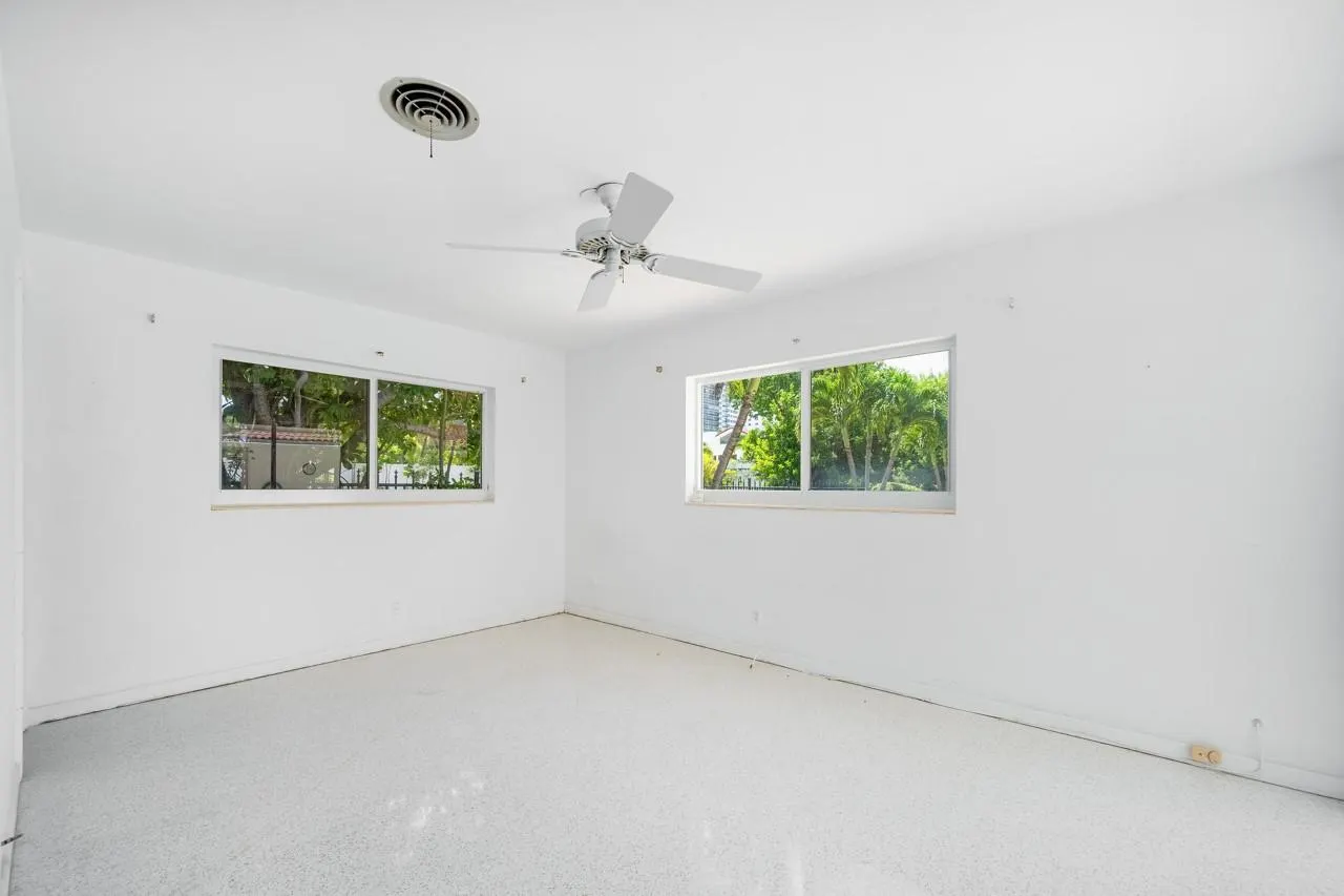 232 Codrington Dr