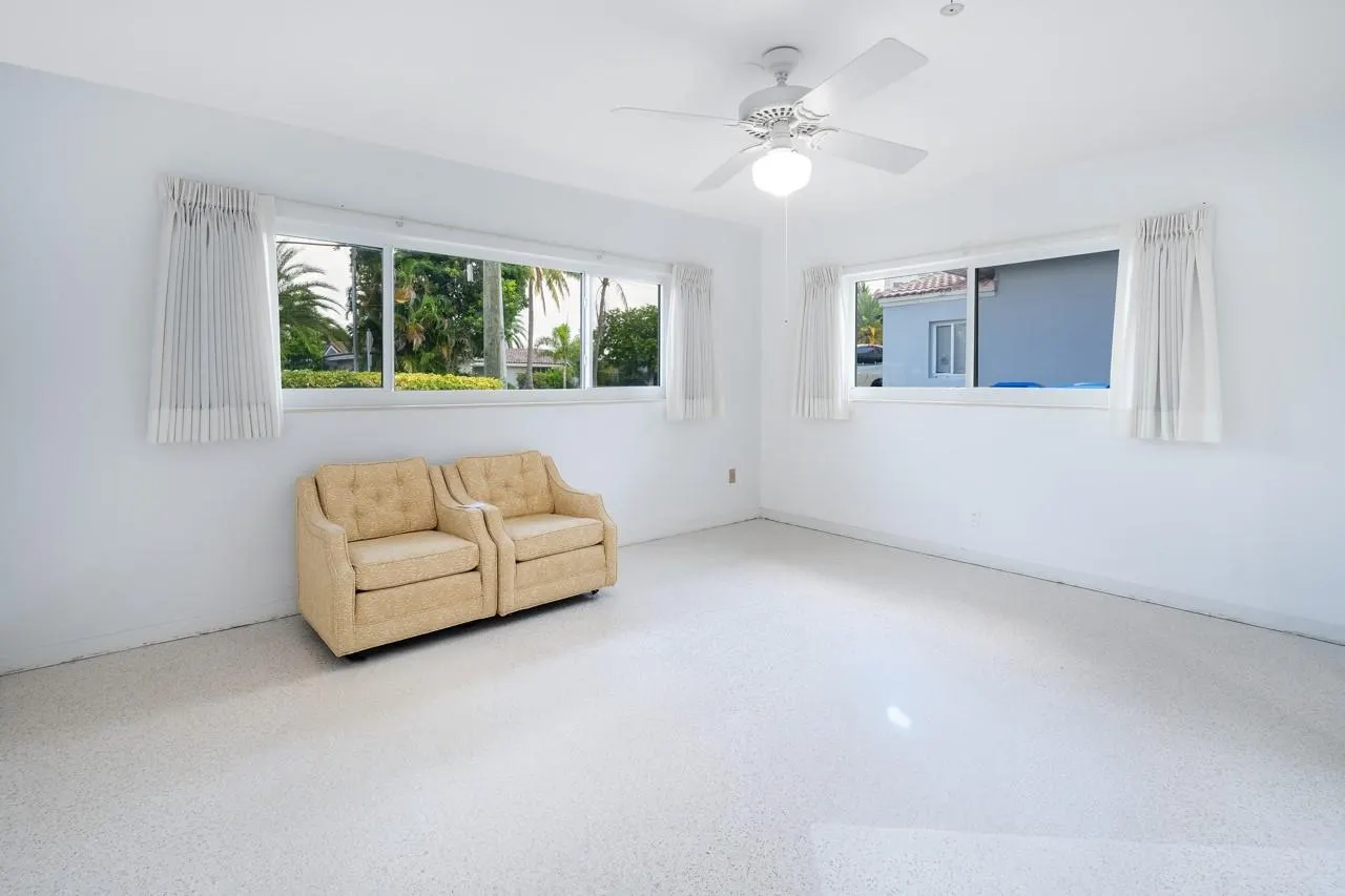 232 Codrington Dr