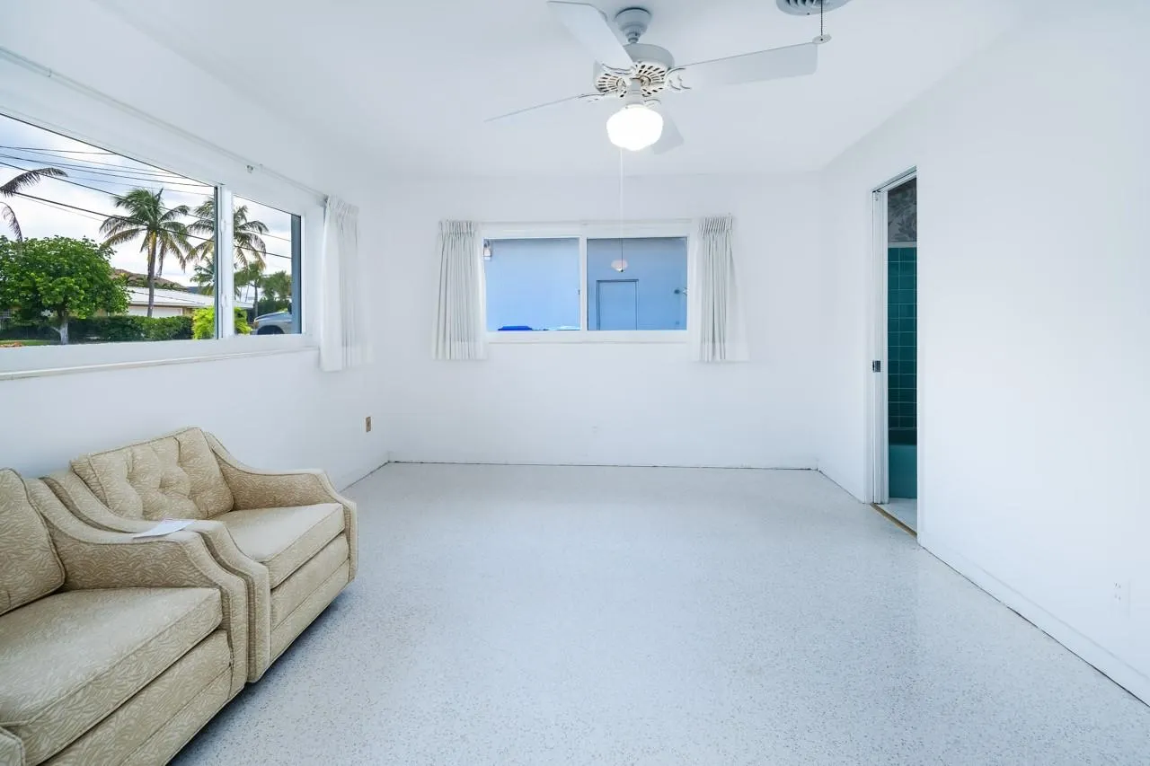 232 Codrington Dr