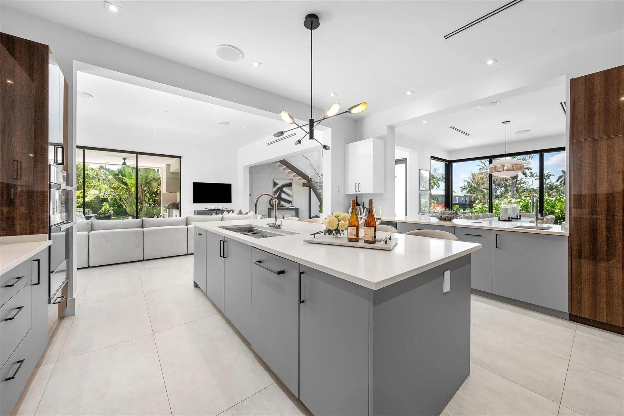 2500 Middle River Drive