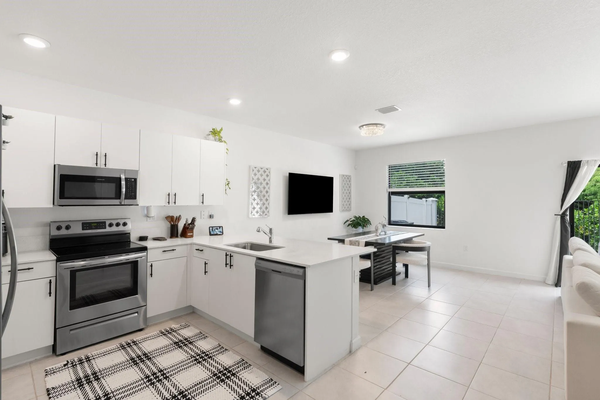20350 NW 6th Pl, #20350